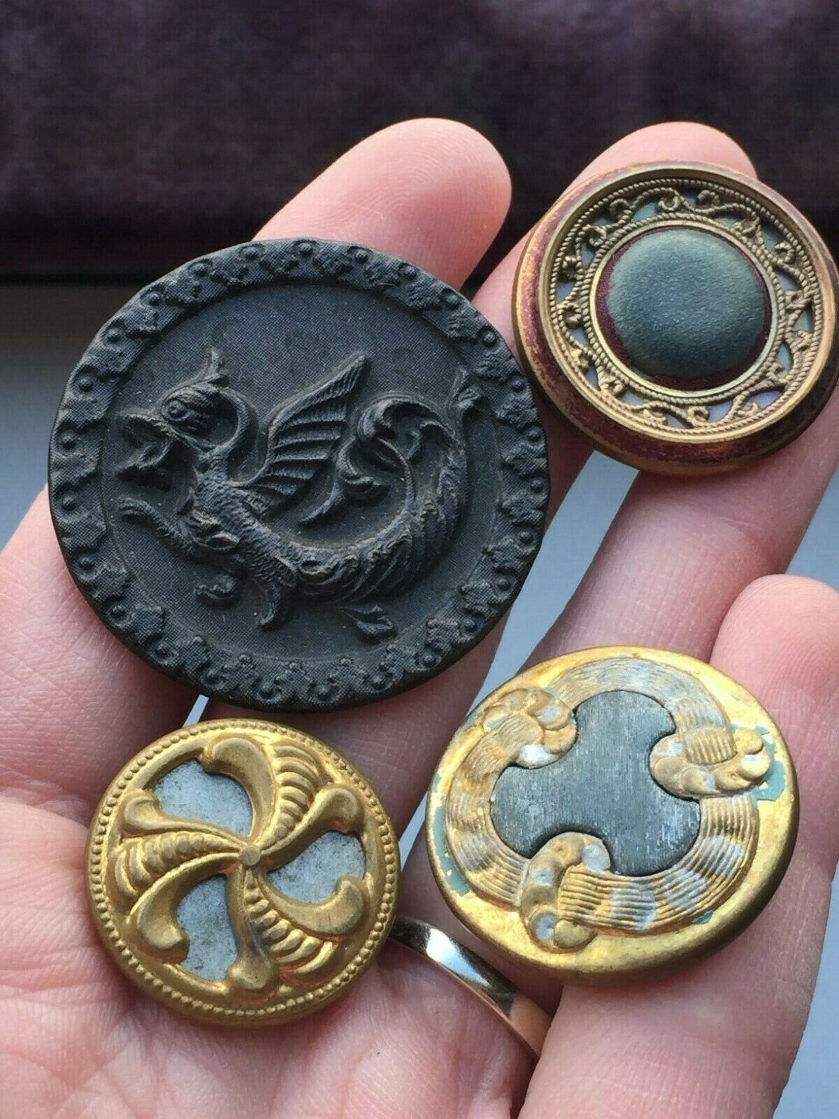 Lot of 9 antique metal buttons picture cut steel tinted deco nouveau Без бренда - фотография #5