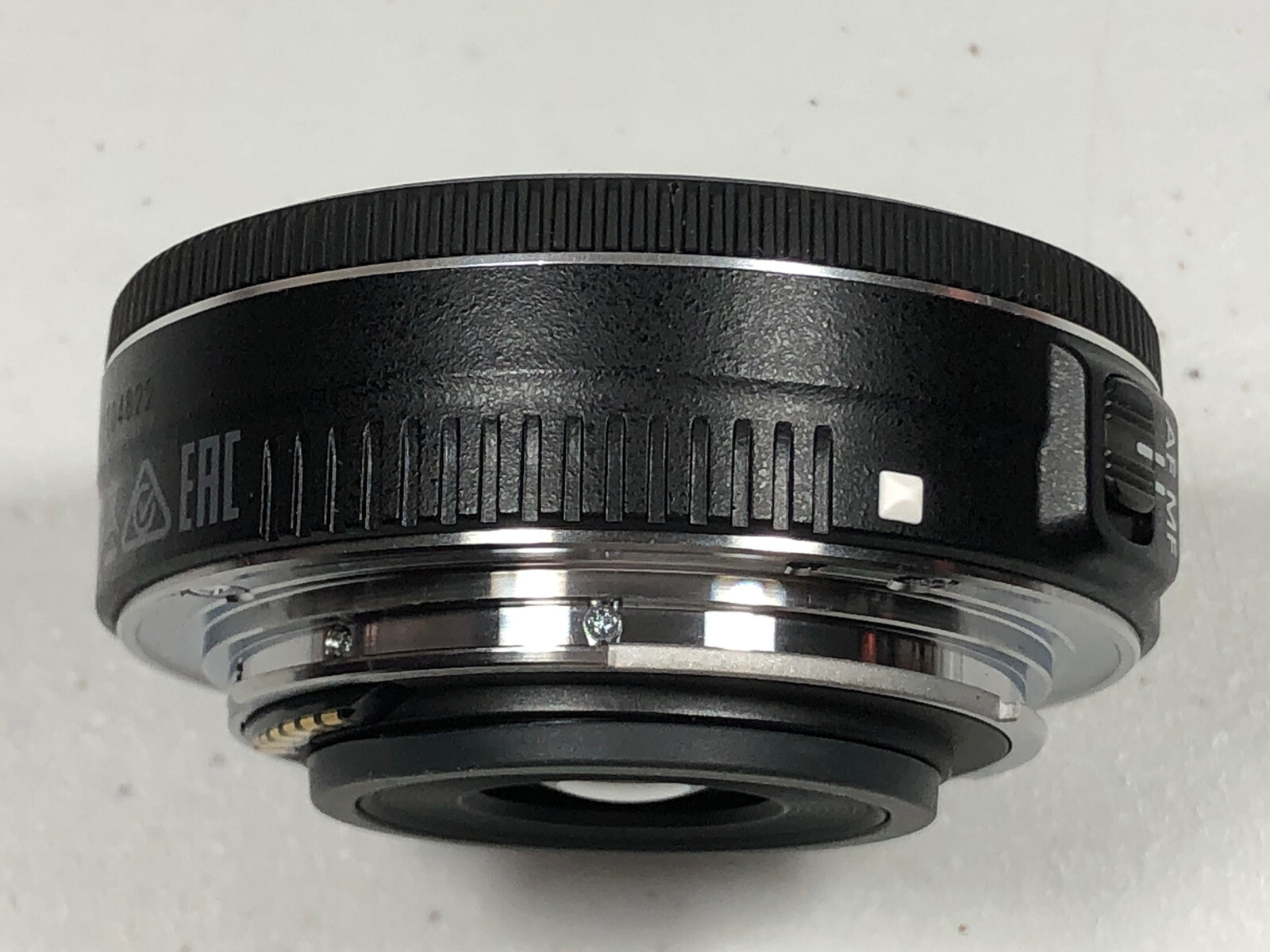 Canon EF-S 24mm f/2.8 STM Lens Canon 9522B002 - фотография #9