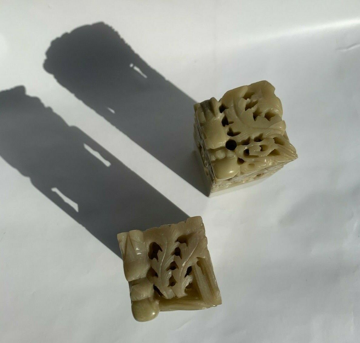 Two (2) CHINESE JADE HAND CARVED STONE NAME STAMPS - "MARTY" & "GIM" Без бренда - фотография #6