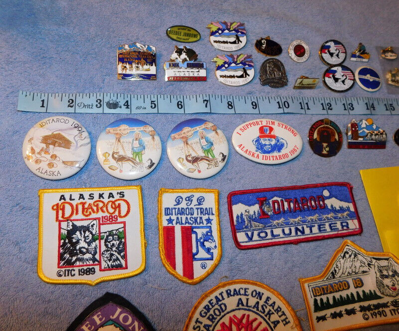 ALASKA IDITAROD Pin Husky Dog Sled Race Mushing Pins, Buttons Patches 36 Mix LOT Без бренда - фотография #9