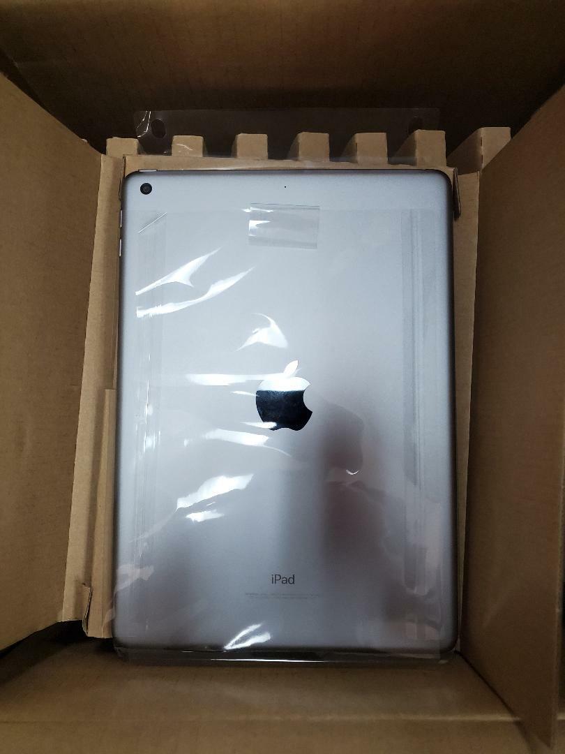 Apple iPad 5th Gen. 128GB, Wi-Fi, 9.7in - Space Gray wholesale lot of 10 Apple MP2U2LL/A - фотография #2