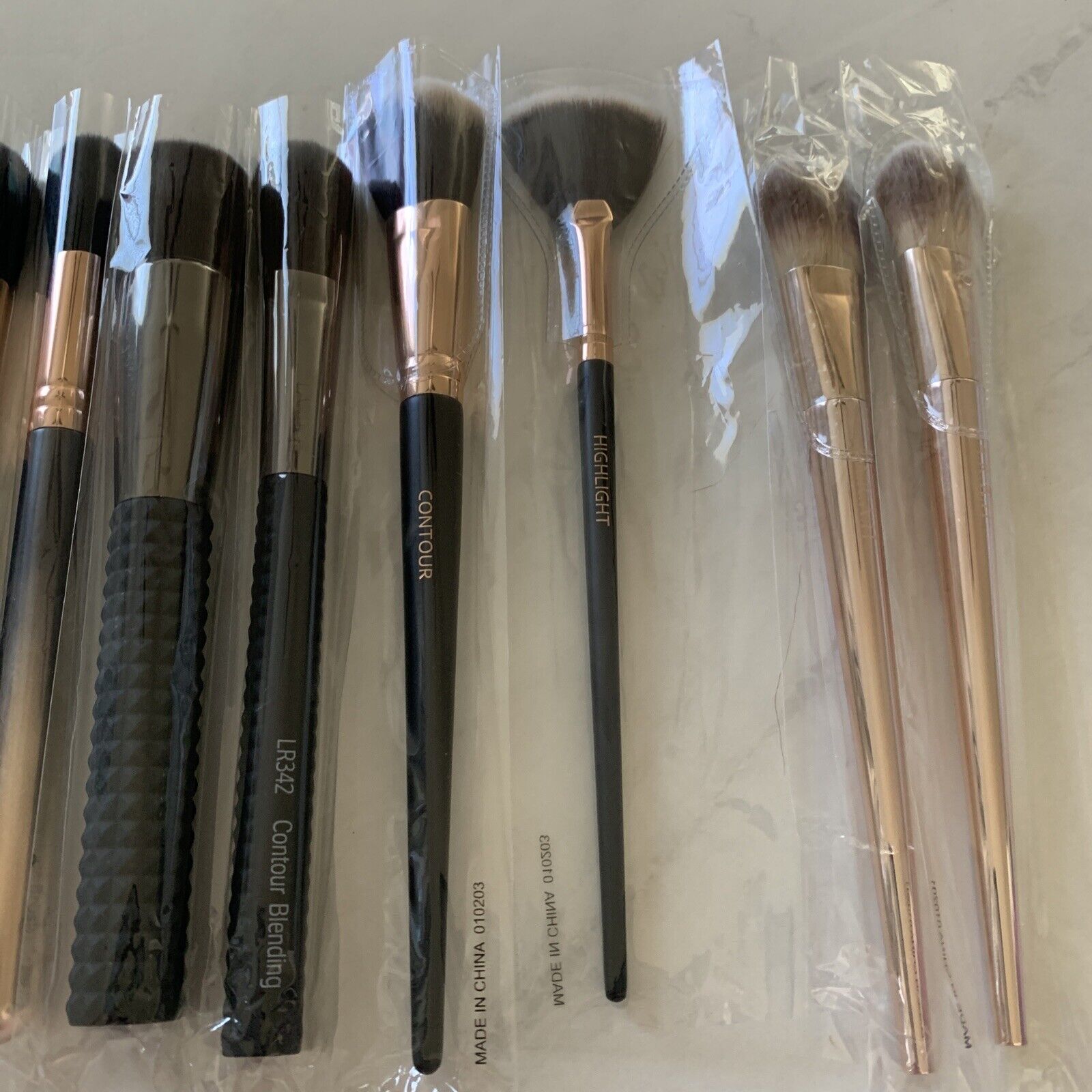 Lot of 25 Makeup Brushes Various Brands + Wholesale Resale Stock Up Gifts  *B19 Unbranded Makeup Brushes - фотография #2