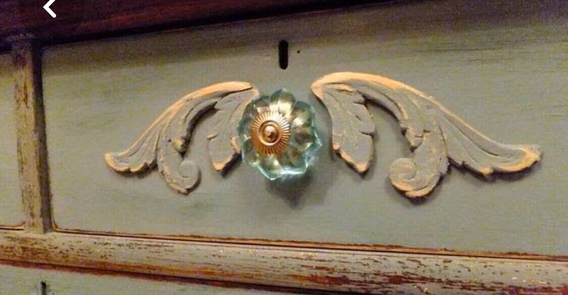 Set of Two French Provincial Winged Flexible Scroll Appliques Tres Jolie Home Does Not Apply - фотография #10