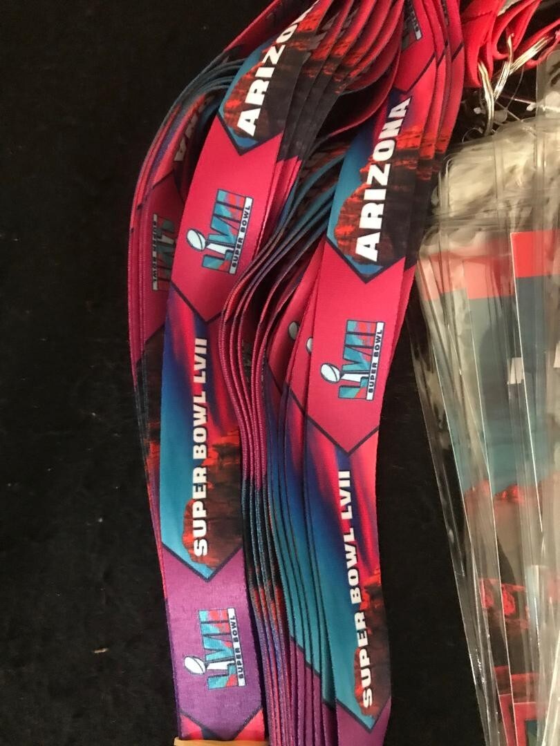 Pack of 12 Super Bowl 57 Chiefs vs Eagles Generic Lanyards Ticket holders Pins Без бренда - фотография #3