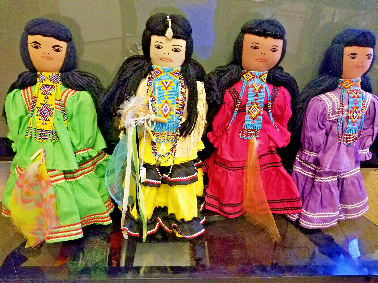 VINTAGE APACHE INDIAN DOLLS  BEADED NECKLACES 16 1/2" ea tall 4 PIECE COMBO RARE Без бренда