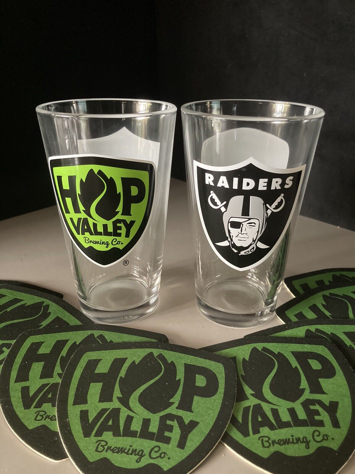(4) NEW Raiders Hop Valley Brewing Beer Pint Glasses & 20 Bar Coasters Lot Elysian - фотография #5