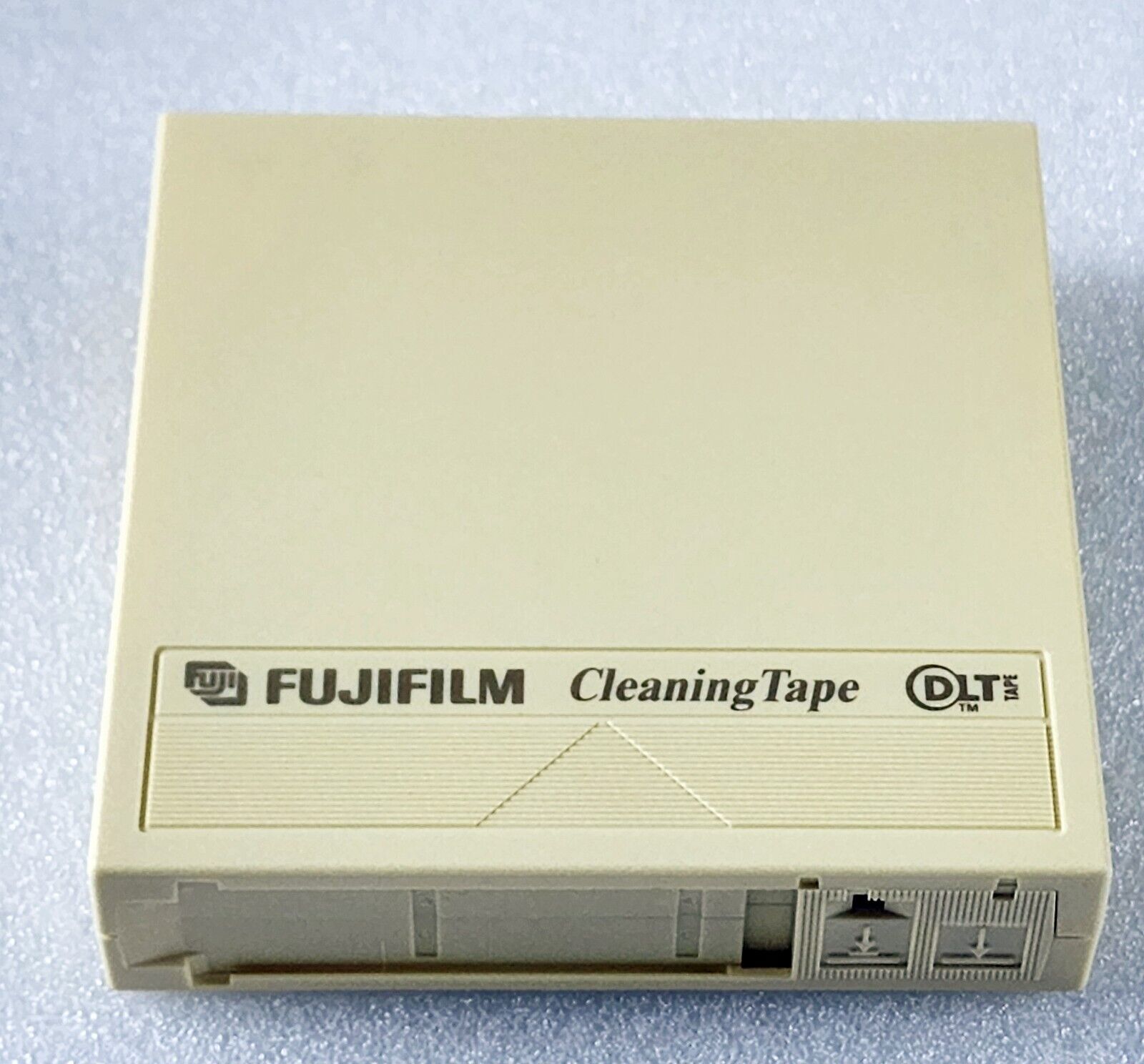 5 Fujifilm DLT Cleaning Cartridge Tape Fuji 26112090 - фотография #6