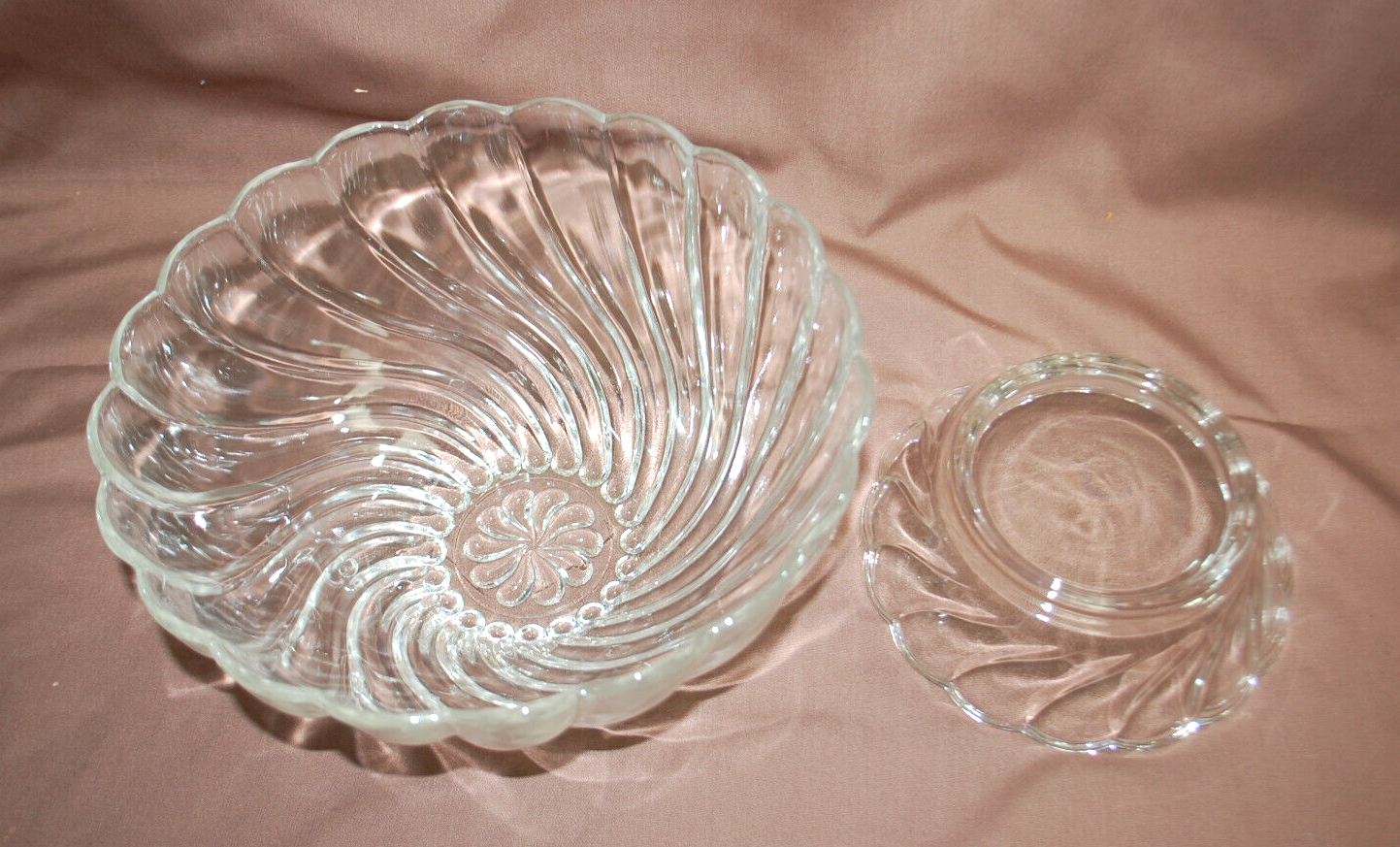 Hazel-Atlas Colonial Swirl Shell Crystal Punch Bowl,Stand,12 Cups & Ladle  T1336 Hazel Atlas - фотография #9