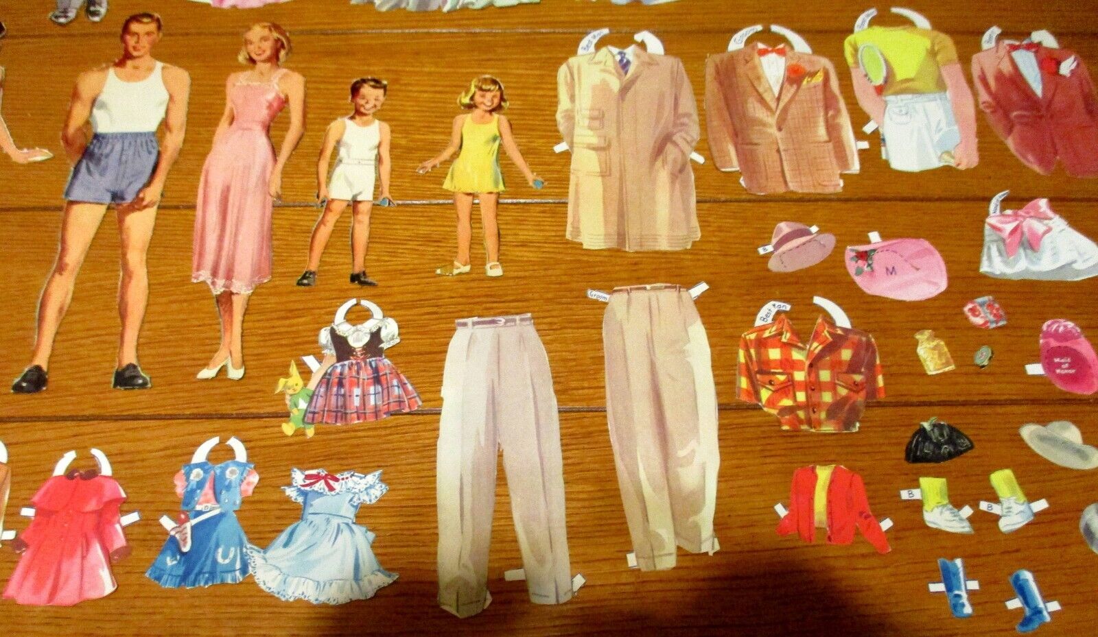 Vintage Paper Wedding Doll and Outfit Lot (30) W/6 Dolls & 24 Outfits   #20 Unbranded - фотография #6