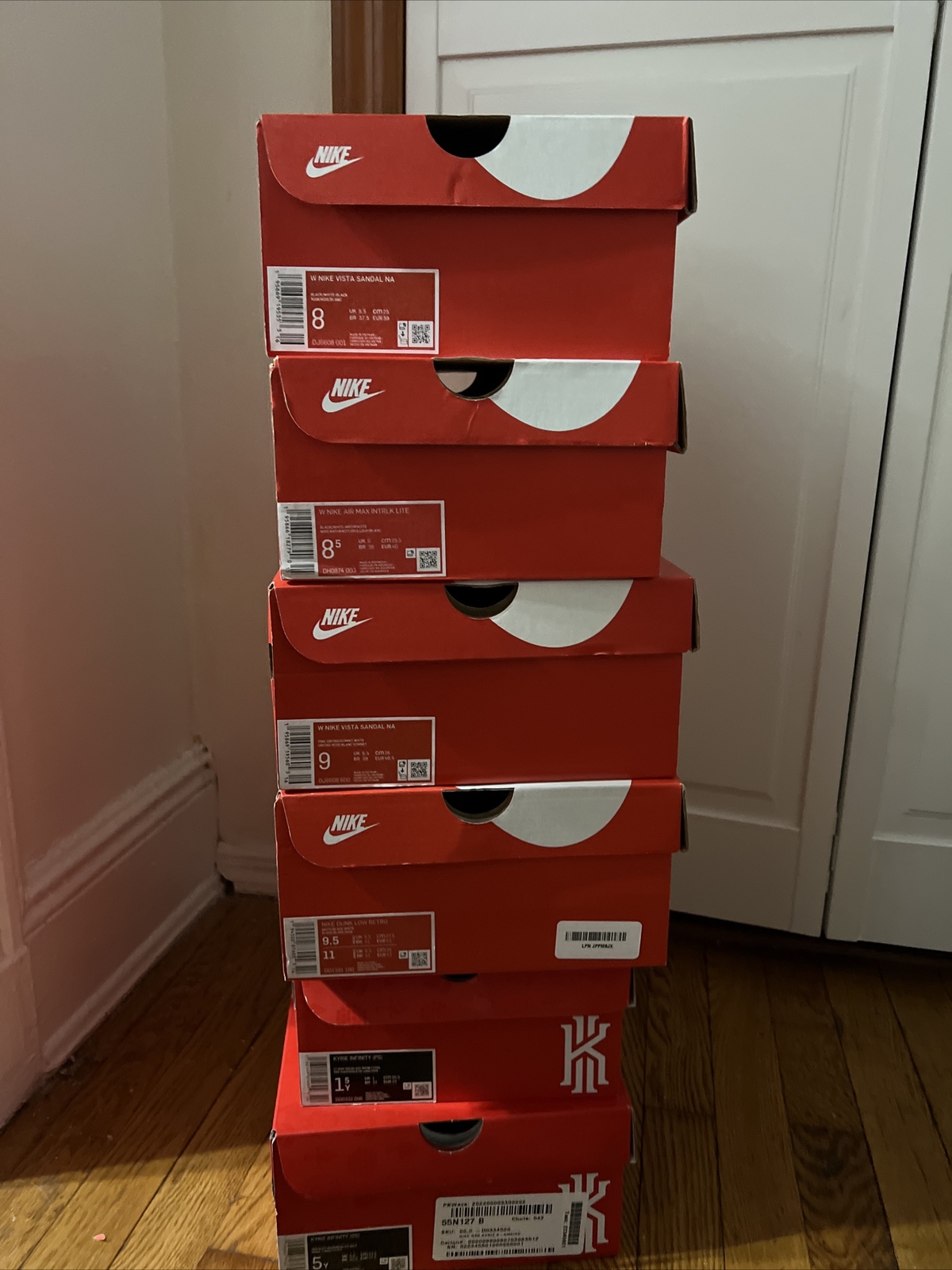 Empty NO SHOES x 30 NIKE JORDAN + CHAMPION UGG NORTH FACE 45 📦  🟰 LOT NIKE JORDAN CHAMPION UGG THE NORTH FACE Air Jordan 15 - фотография #9