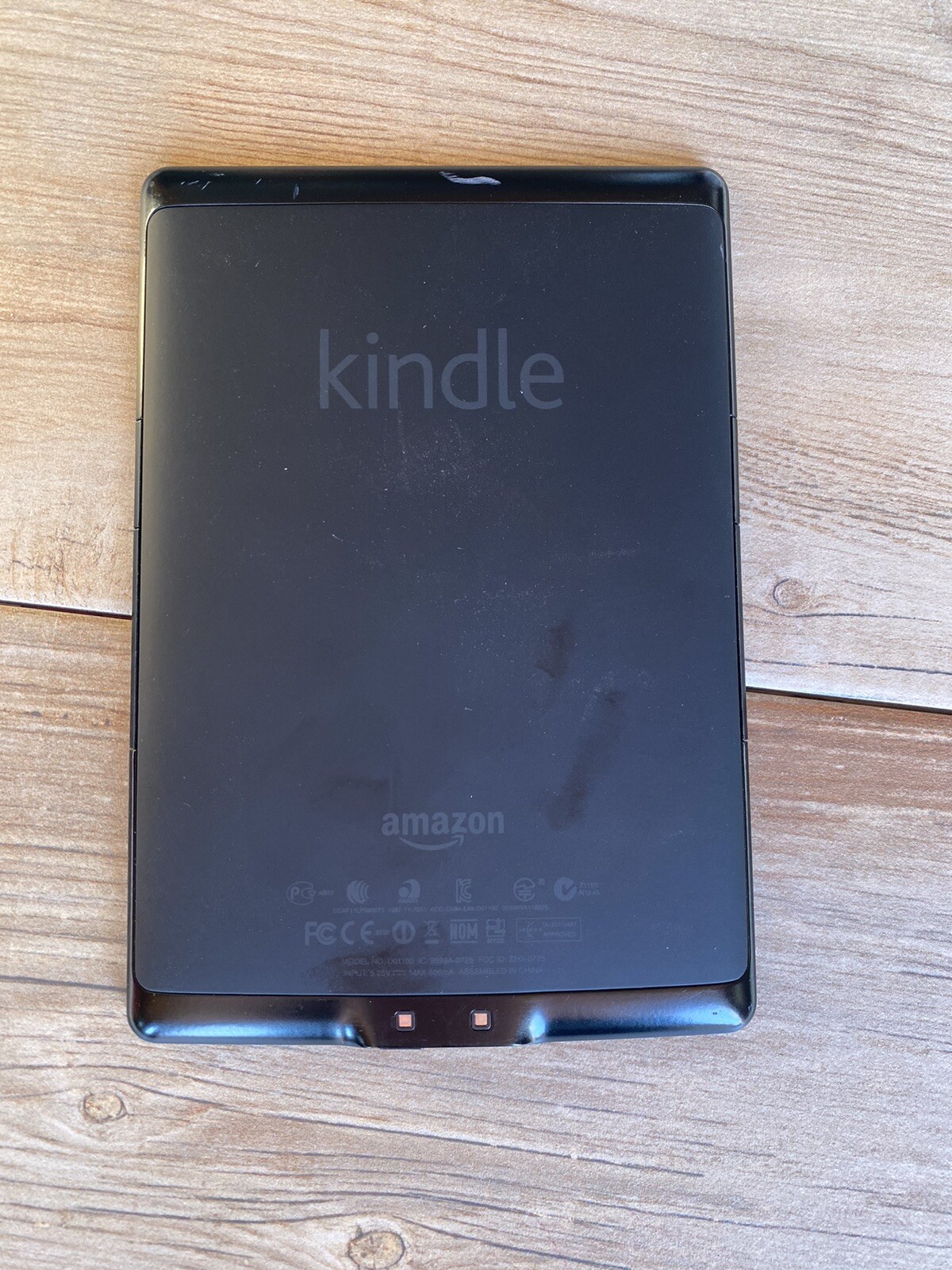 Amazon Kindle Touch (4th Generation) 4GB, Wi-Fi, 6in - Silver Working Amazon B005890G8O - фотография #2