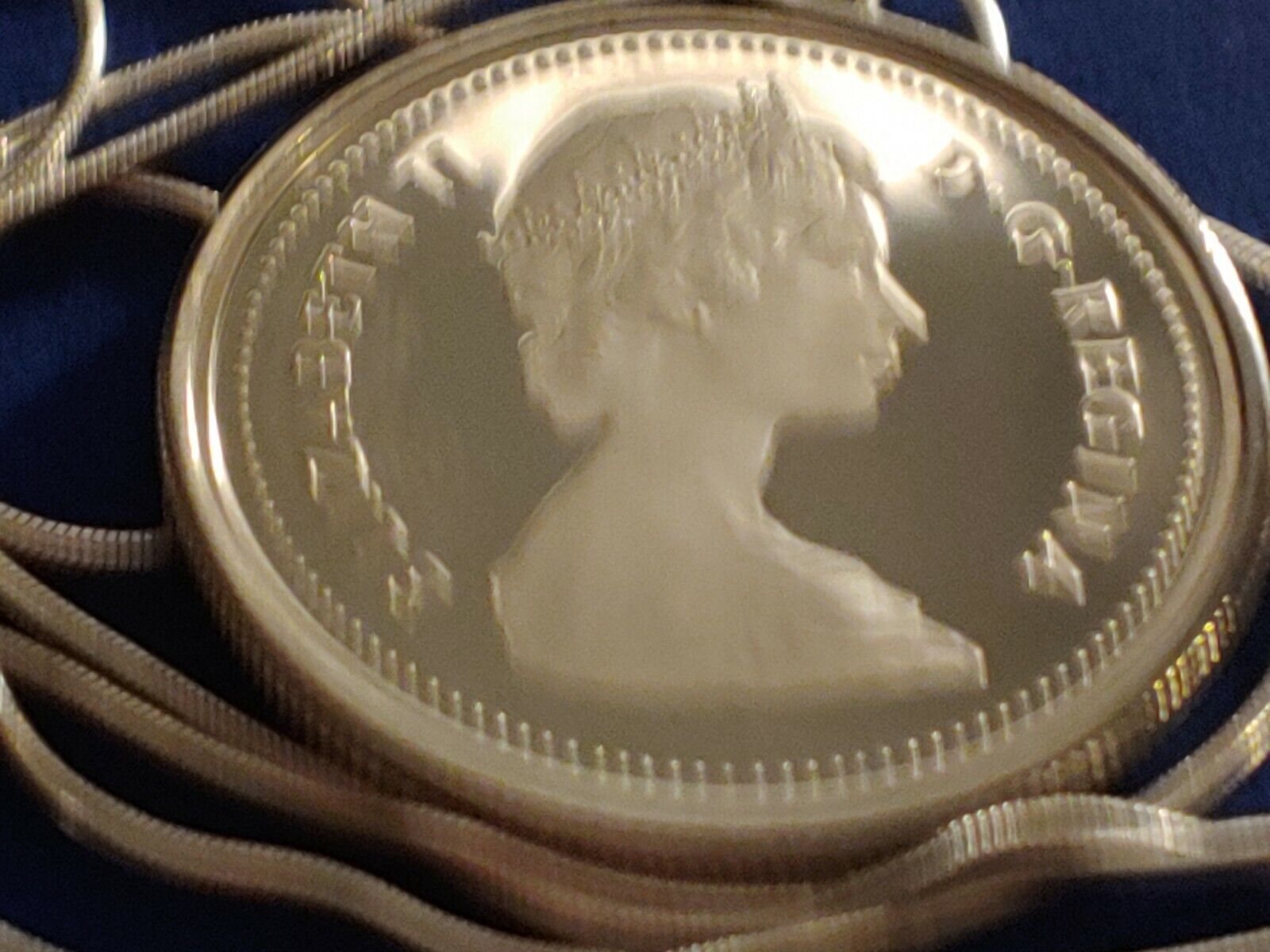 1985 Mint Canada Voyager Canoe Dollar Pendant 24"  Sterling Silver Snake Chain Everymagicalday - фотография #6