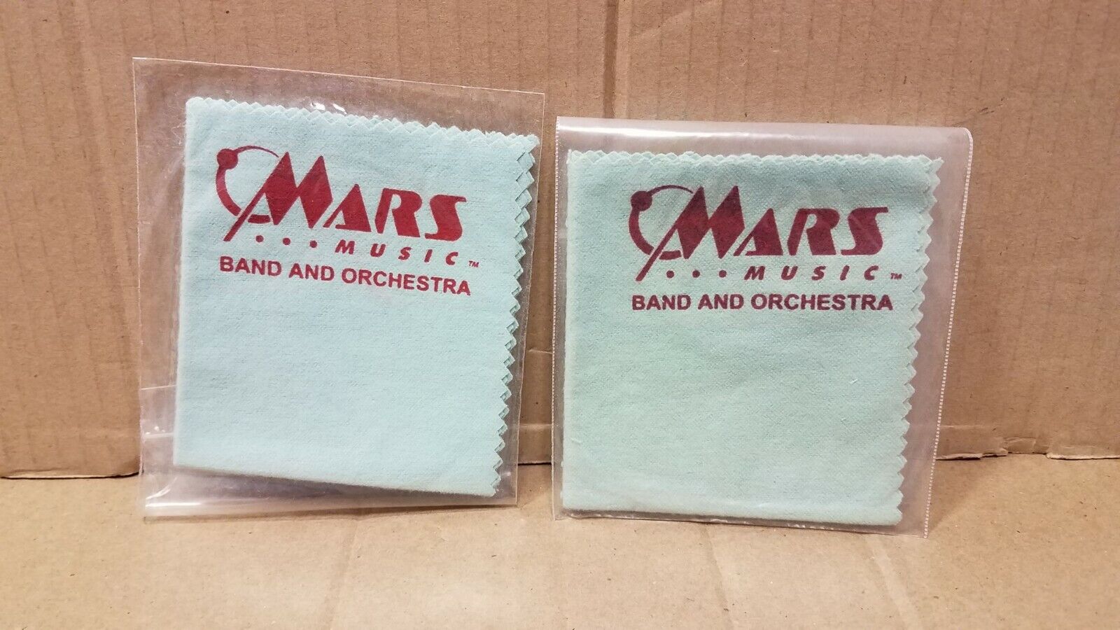 Lot of 2 Mars Music Band and Orchestra Center Silver Polish cloth  Mars Music Does Not Apply - фотография #2