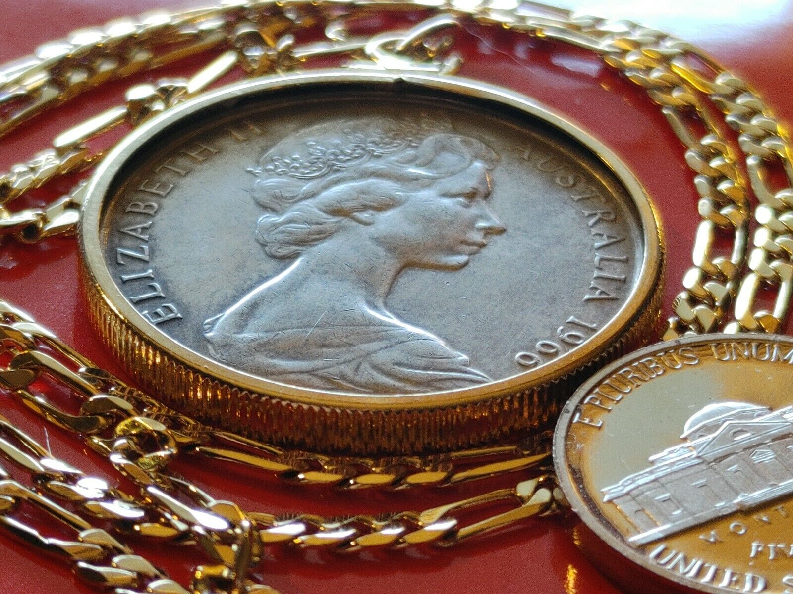 1966 Australia Silver 50 cent pendant on 24" 18KGF Gold Filled Chain. 32mm (P&R) Honoredallies - фотография #7