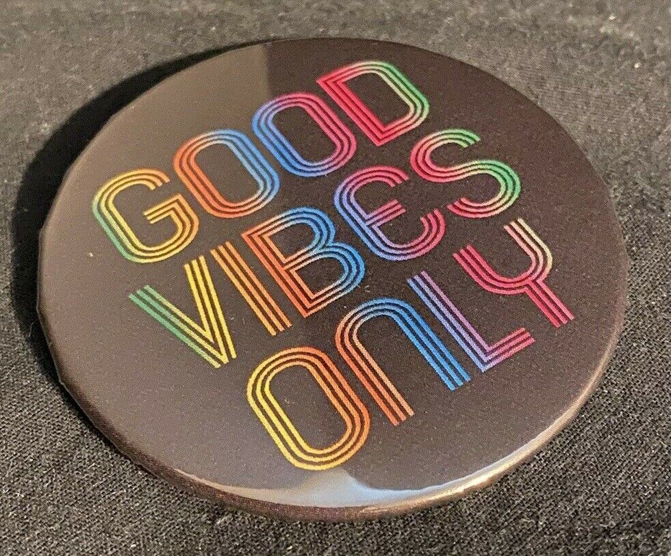 Good Vibes Only Pinback 2.25” Multicolor Button Badge Pin New USA Rainbow Black Без бренда