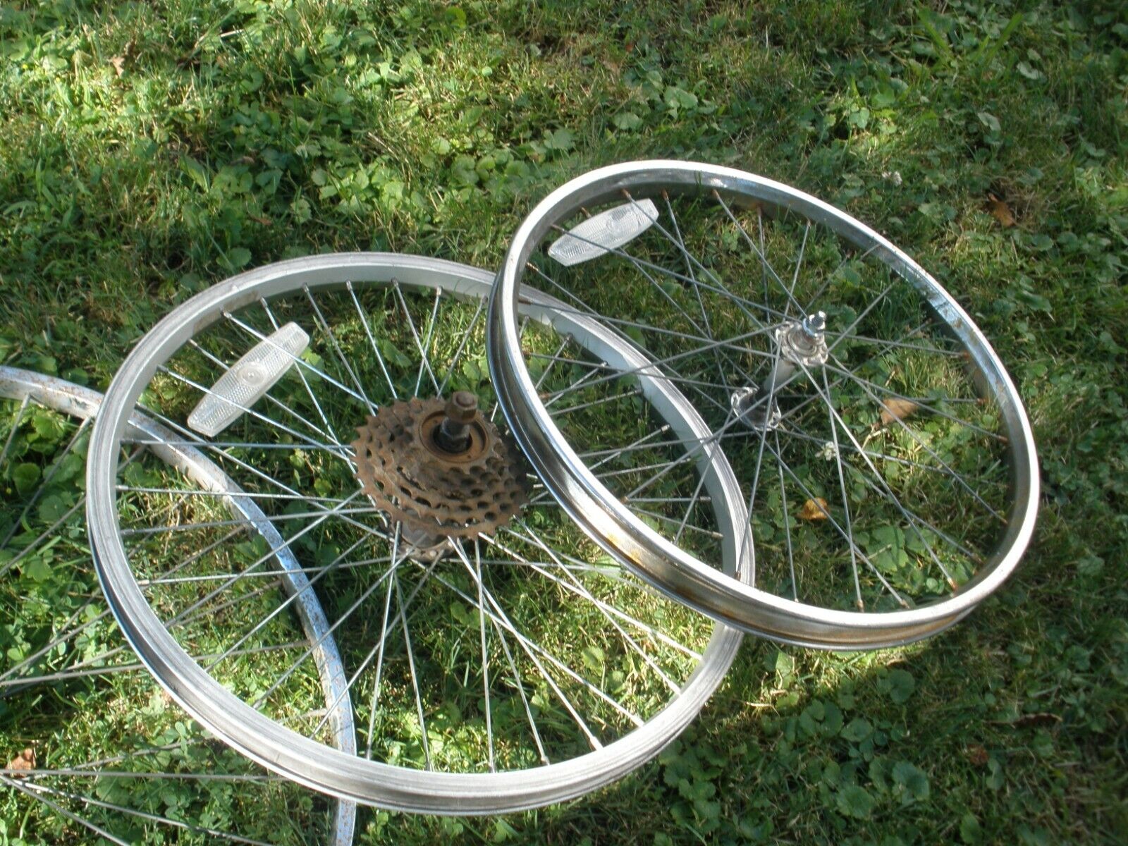30 Piece Lot Vintage 1970's-90's Bicycle Rims Mixed Size/Style Unknown - фотография #11