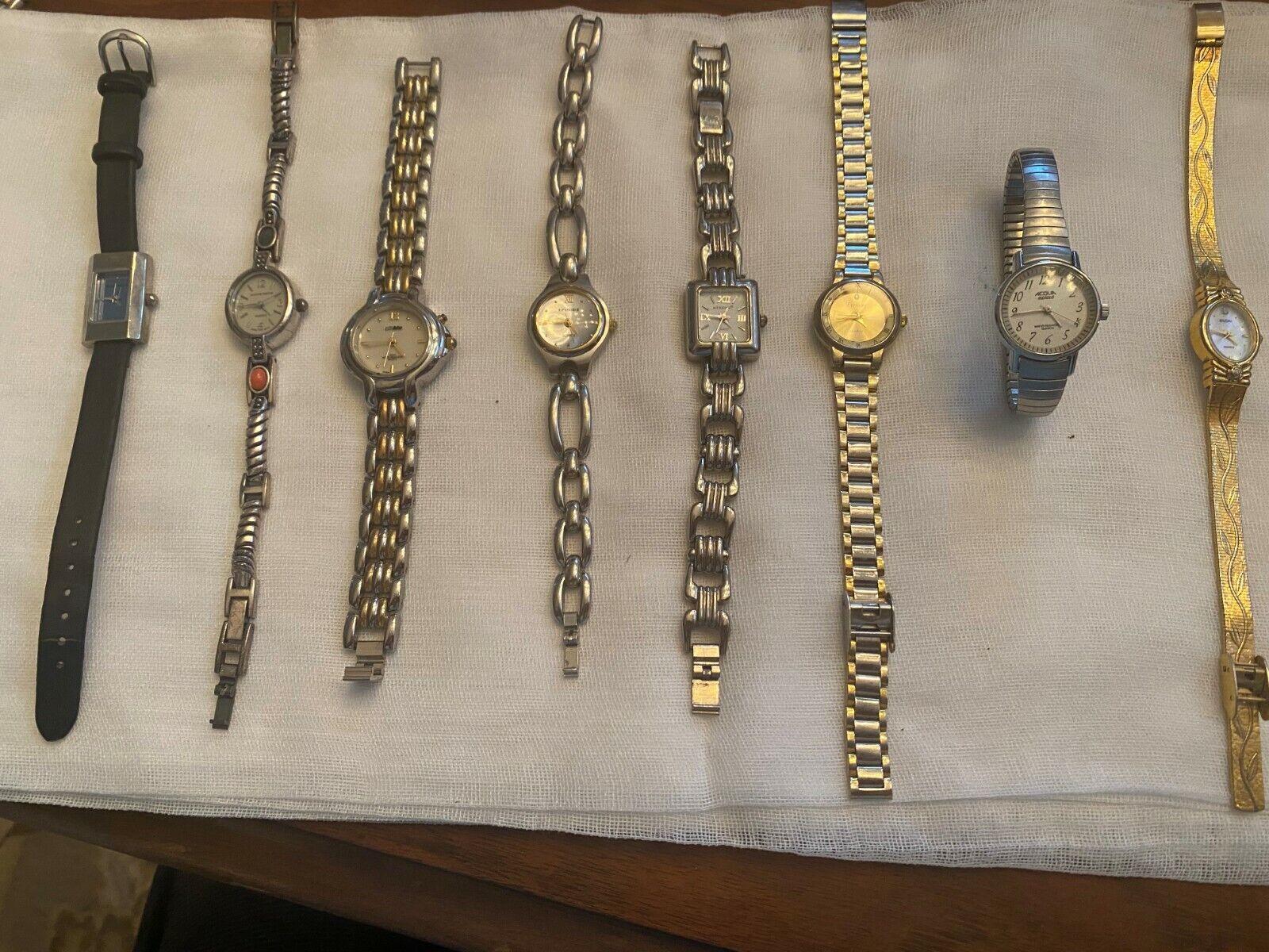 Pre-owned Women's Watch Lot Varied