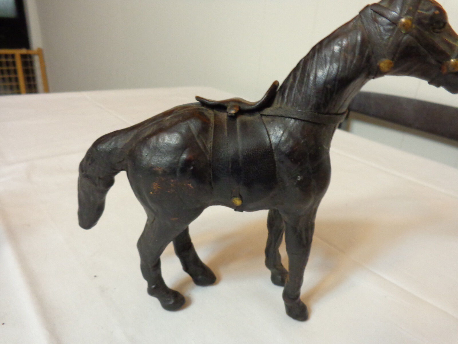 Vintage Leather Wrapped Standing Horse Figurine 7-8 Inches Tall Без бренда - фотография #6