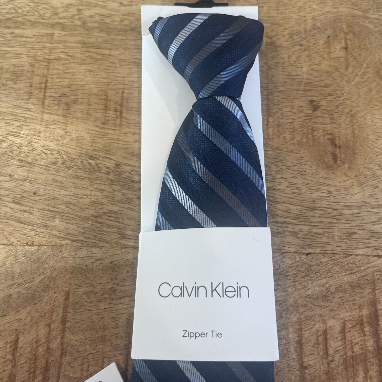 Calvin Klein  Zipper Tie Boys Adjustable Zip Necktie Navy Blue Striped Youth NWT Calvin Klein - фотография #3