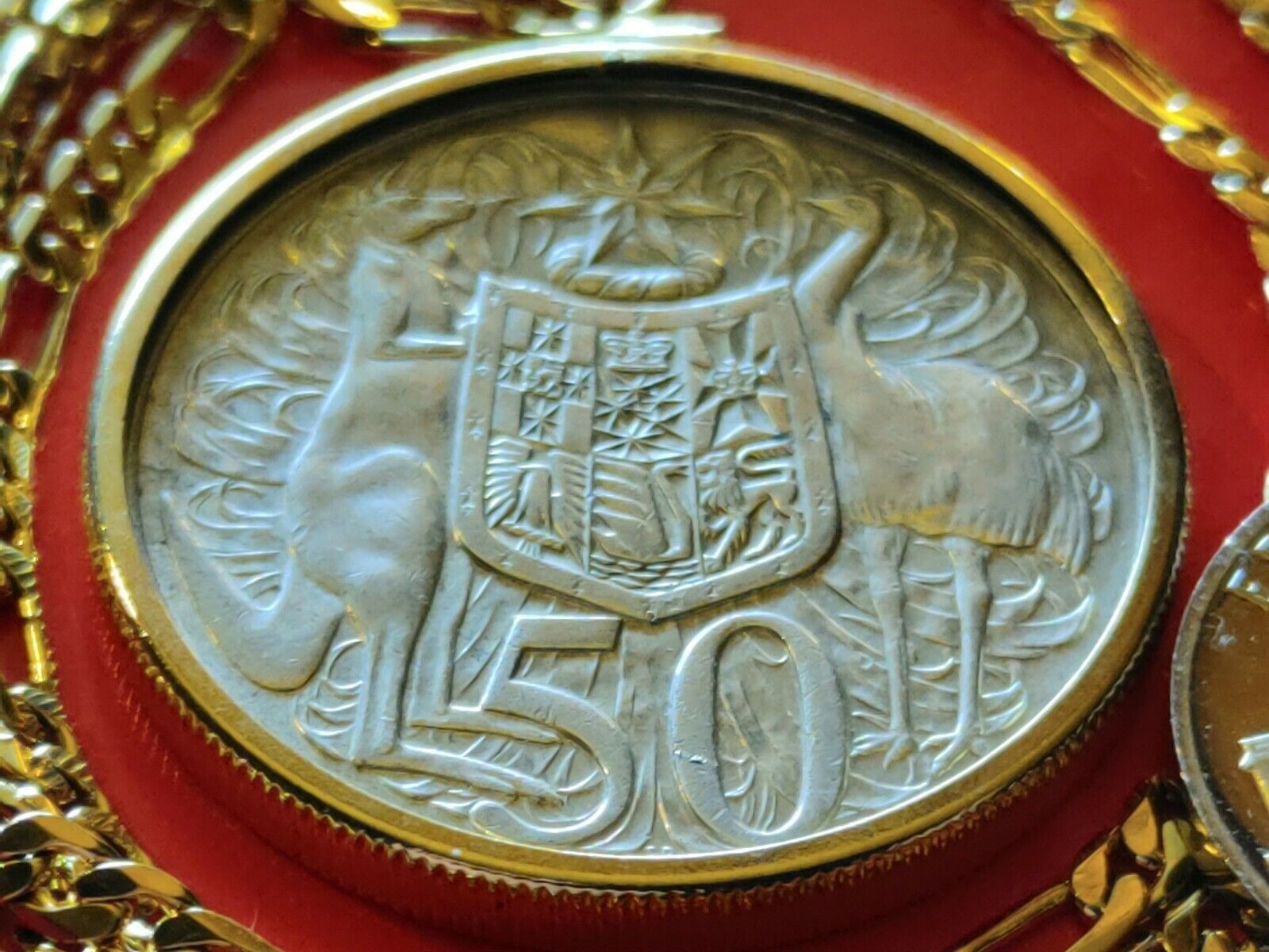 1966 Australia Silver 50 cent pendant on 24" 18KGF Gold Filled Chain. 32mm (P&R) Honoredallies - фотография #5