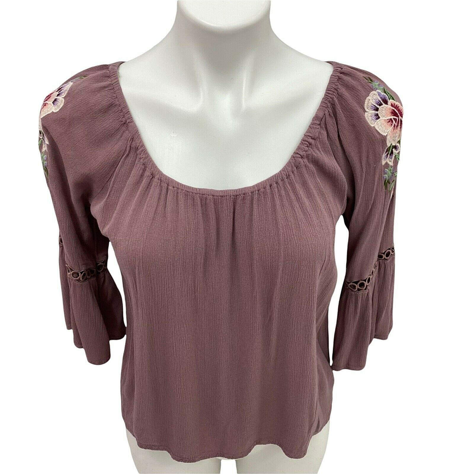 Charlotte Russe Womens Top Size Small Vest Combo Floral Embroidery Lot of 2  Charlotte Russe - фотография #4