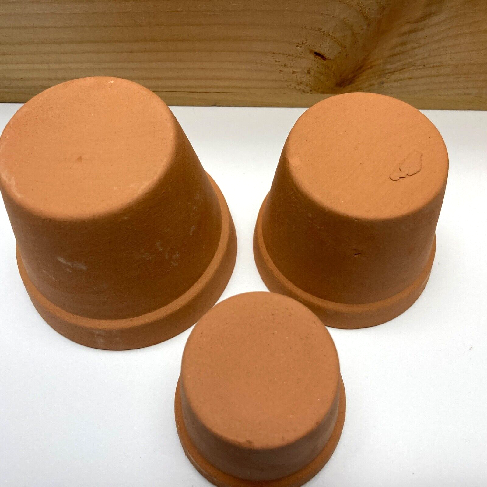 Lot of 7 NEW (flaws) Mini Clay Terracotta pots, baskets, water can home decor unmarked - фотография #13
