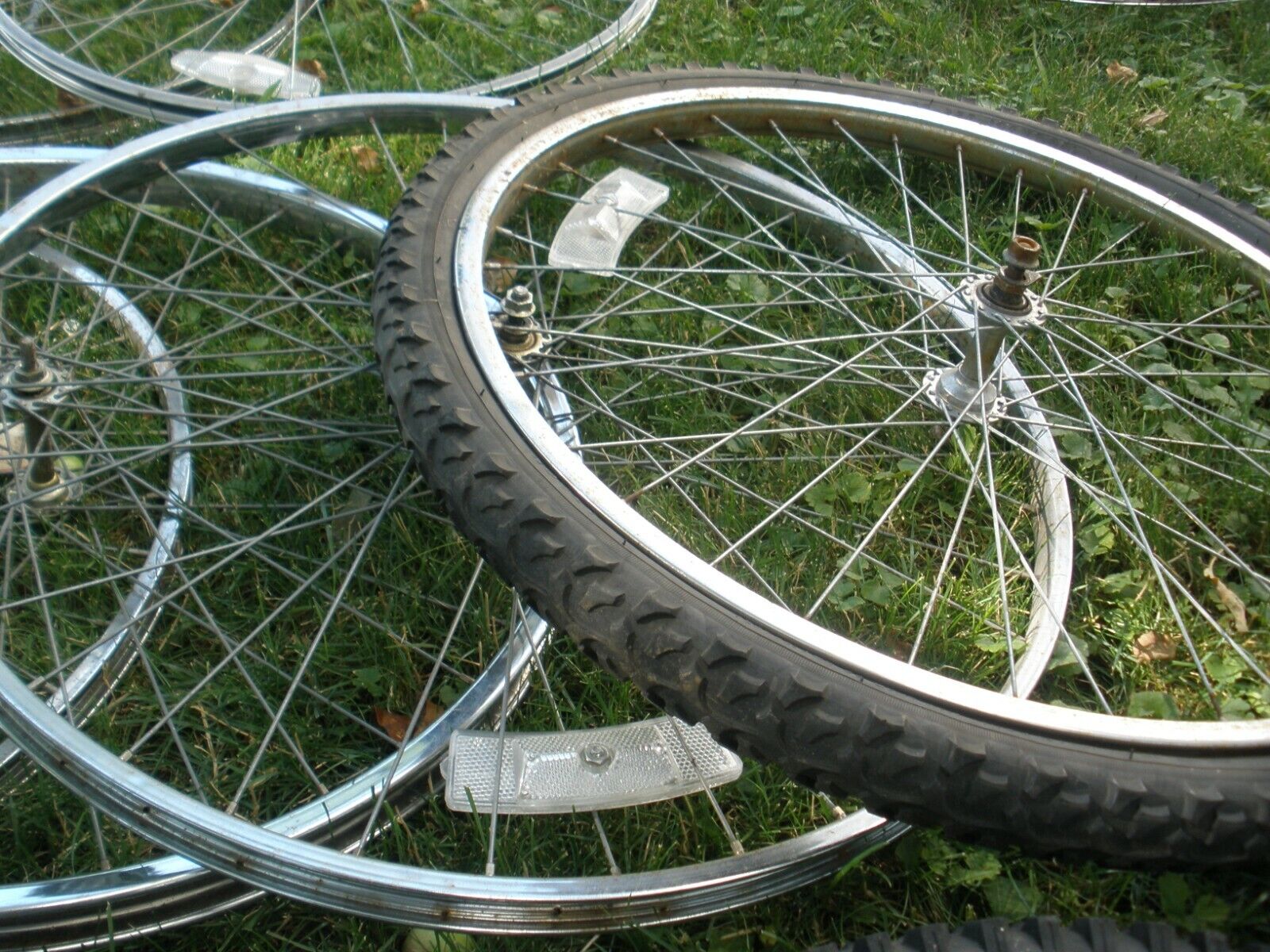 30 Piece Lot Vintage 1970's-90's Bicycle Rims Mixed Size/Style Unknown - фотография #5