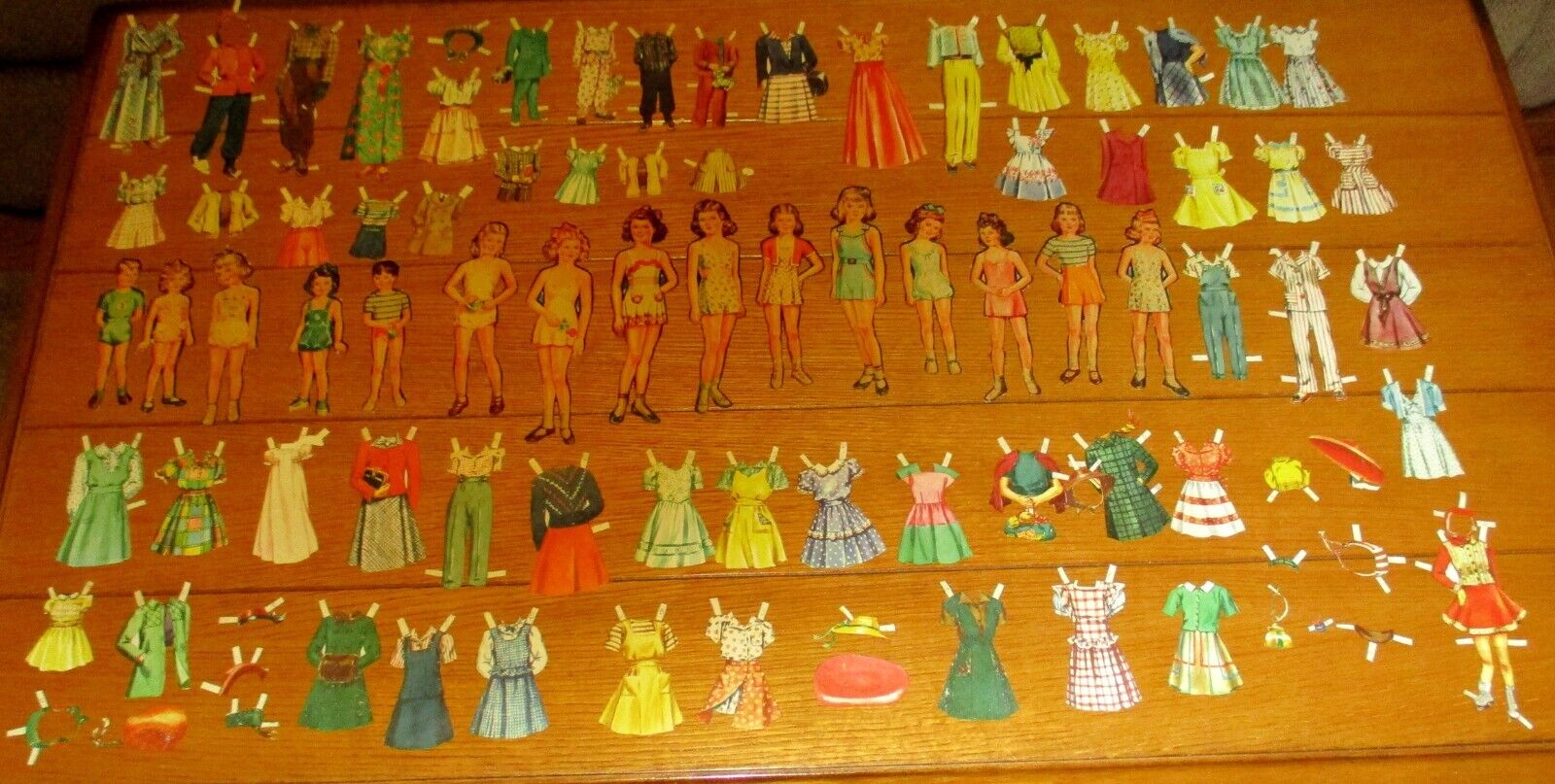 Vintage Paper Doll and Outfit Lot (75) W/15 Dolls & 60 Outfits   NICE!!!!     #3 Unbranded