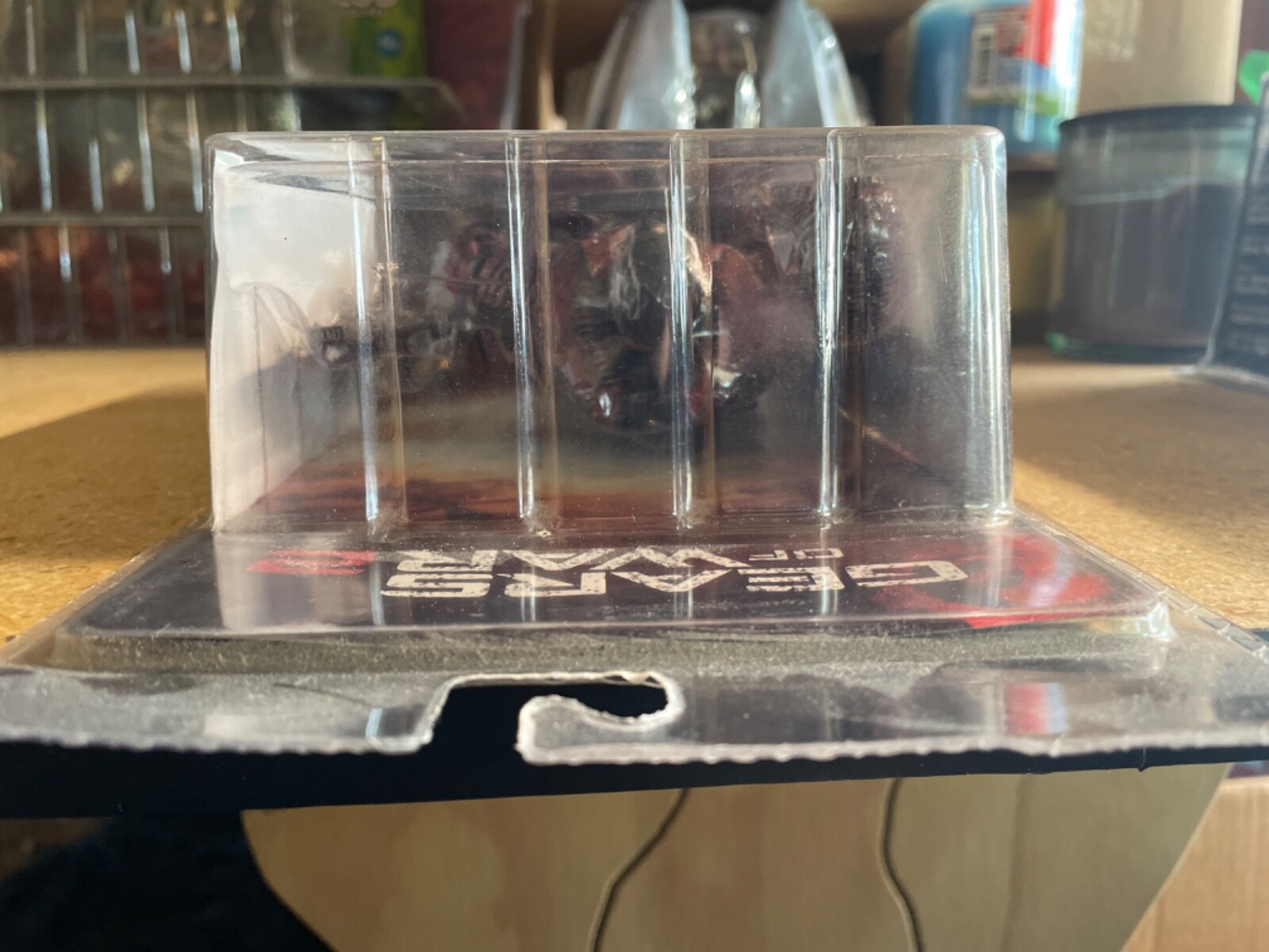 Neca Gears of war 2 Marcus in theron disguise figure still in package. NECA - фотография #7