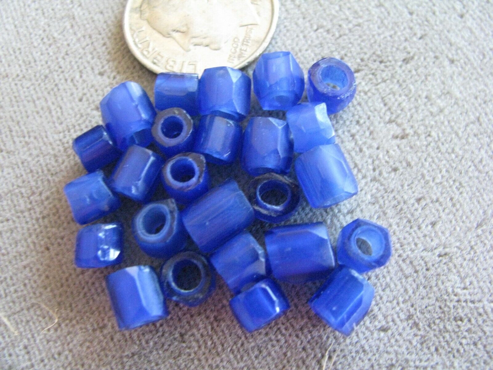 Lot of 25 Antique Czech Glass African Trade Beads Russian Blues 5mm Без бренда - фотография #4
