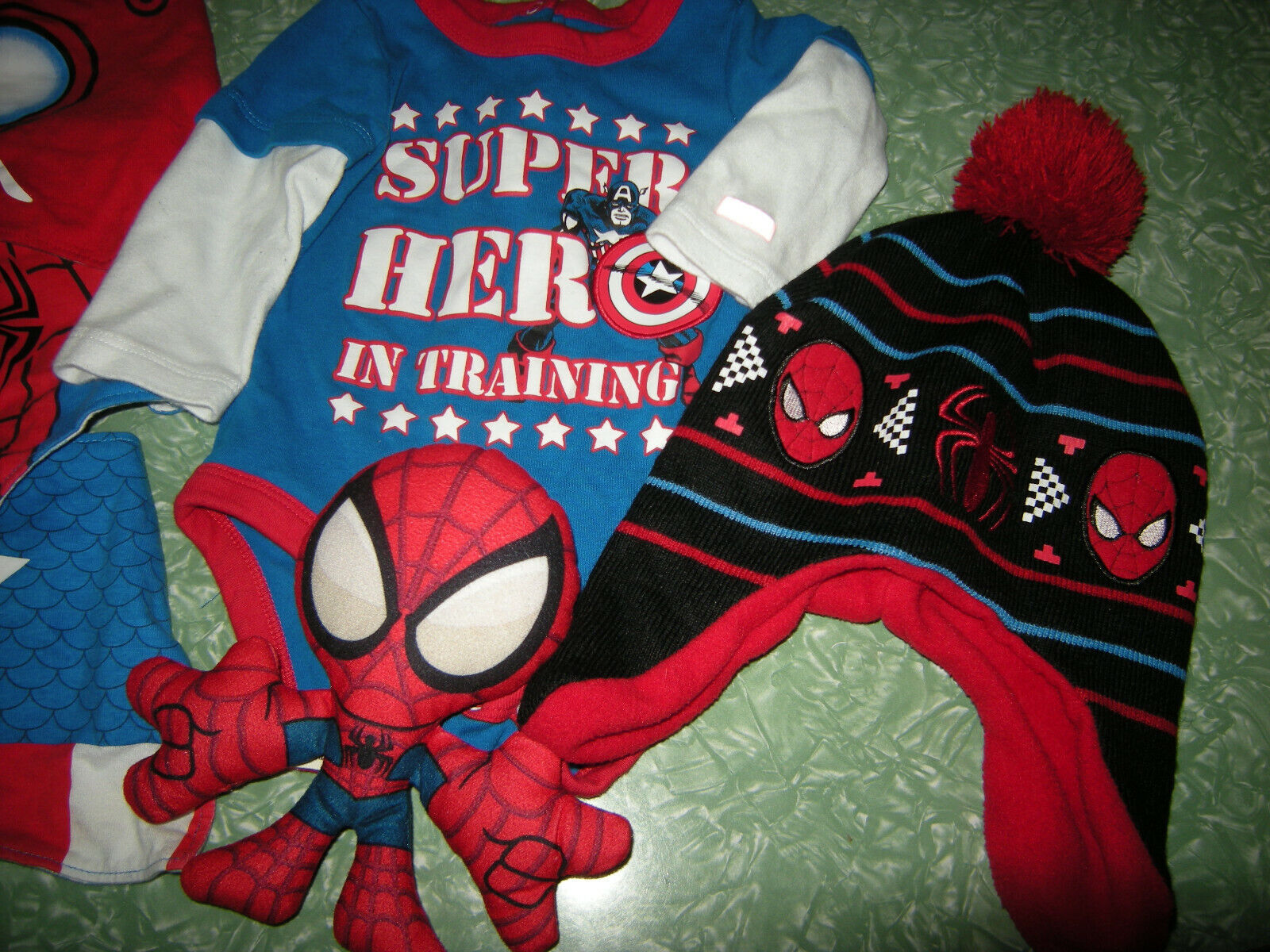 LOT of Spider-Man,Marvel Baby Items:Towel, Bibs, PlushToy, Knit Hat, One-Piece Без бренда - фотография #4