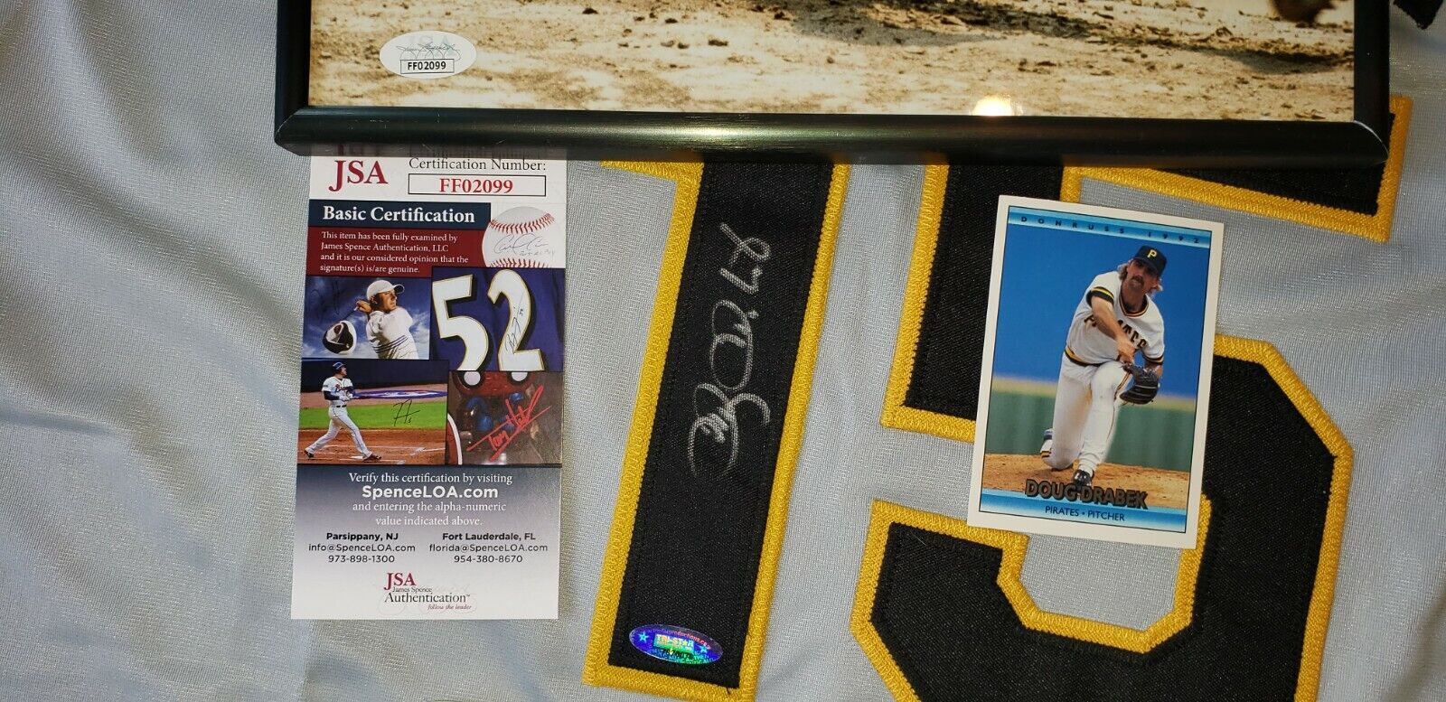 Doug Drabek LOT Signed Pittsburgh Pirates Jersey Framed 11x14 Trade Card Pennant Без бренда - фотография #4
