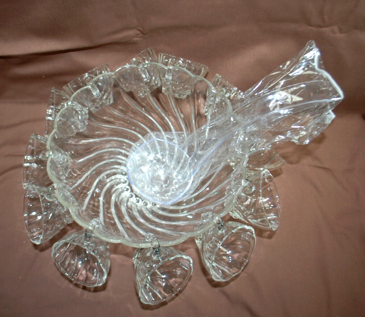 Hazel-Atlas Colonial Swirl Shell Crystal Punch Bowl,Stand,12 Cups & Ladle  T1336 Hazel Atlas - фотография #3