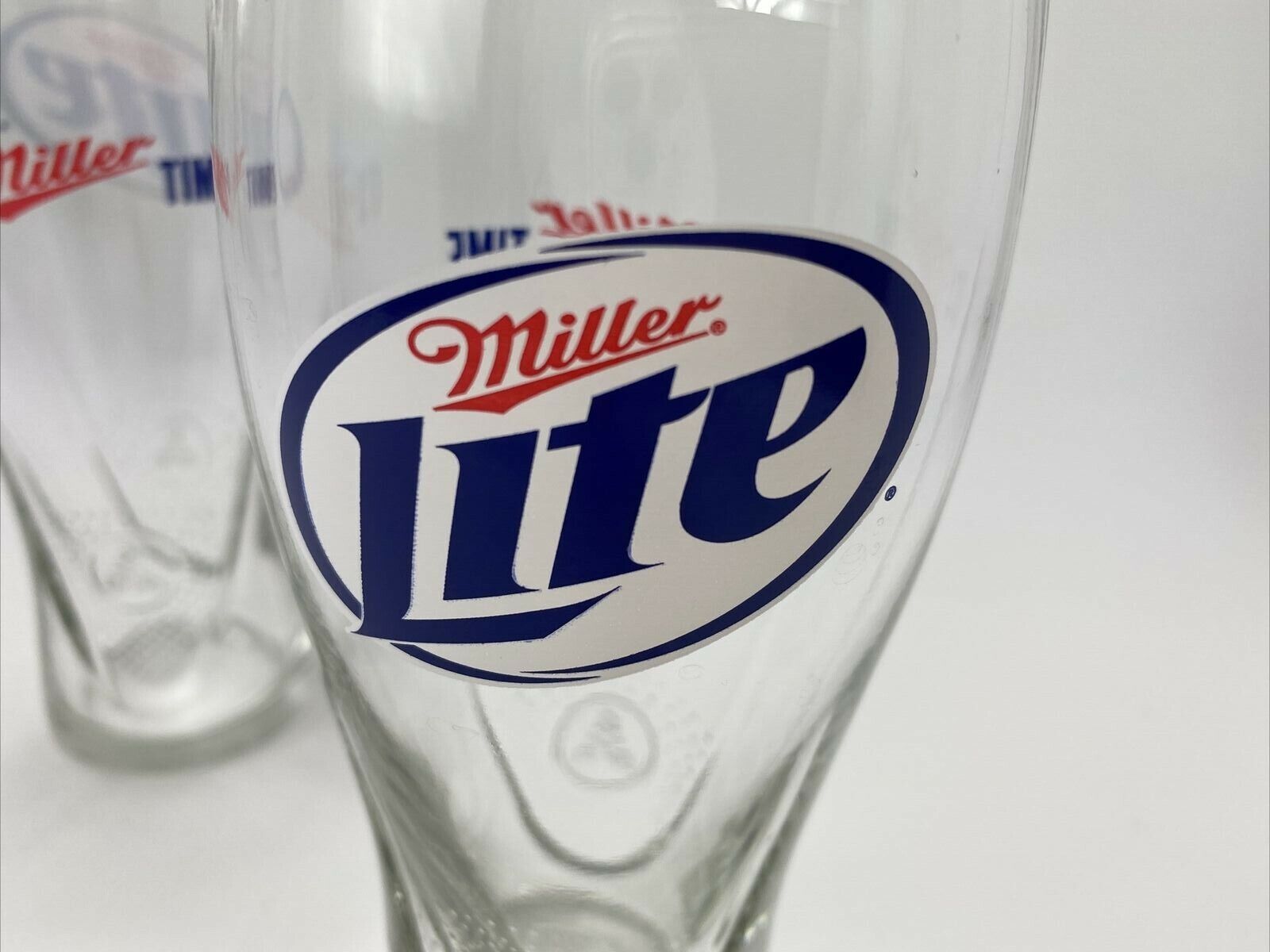 Miller Lite Embossed Pilsner Pint Beer Glass "It's Miller Time" Set Of 2 Miller - фотография #4