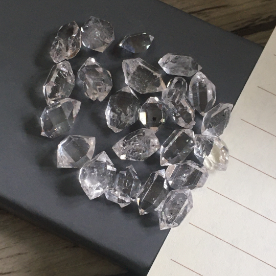 24 pcs Herkimer diamond crystals , 5 to 7 mm Без бренда - фотография #9