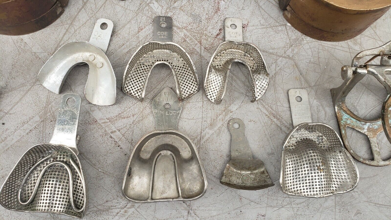 vtg dental press metal brass mold lot (see description) Без бренда - фотография #2