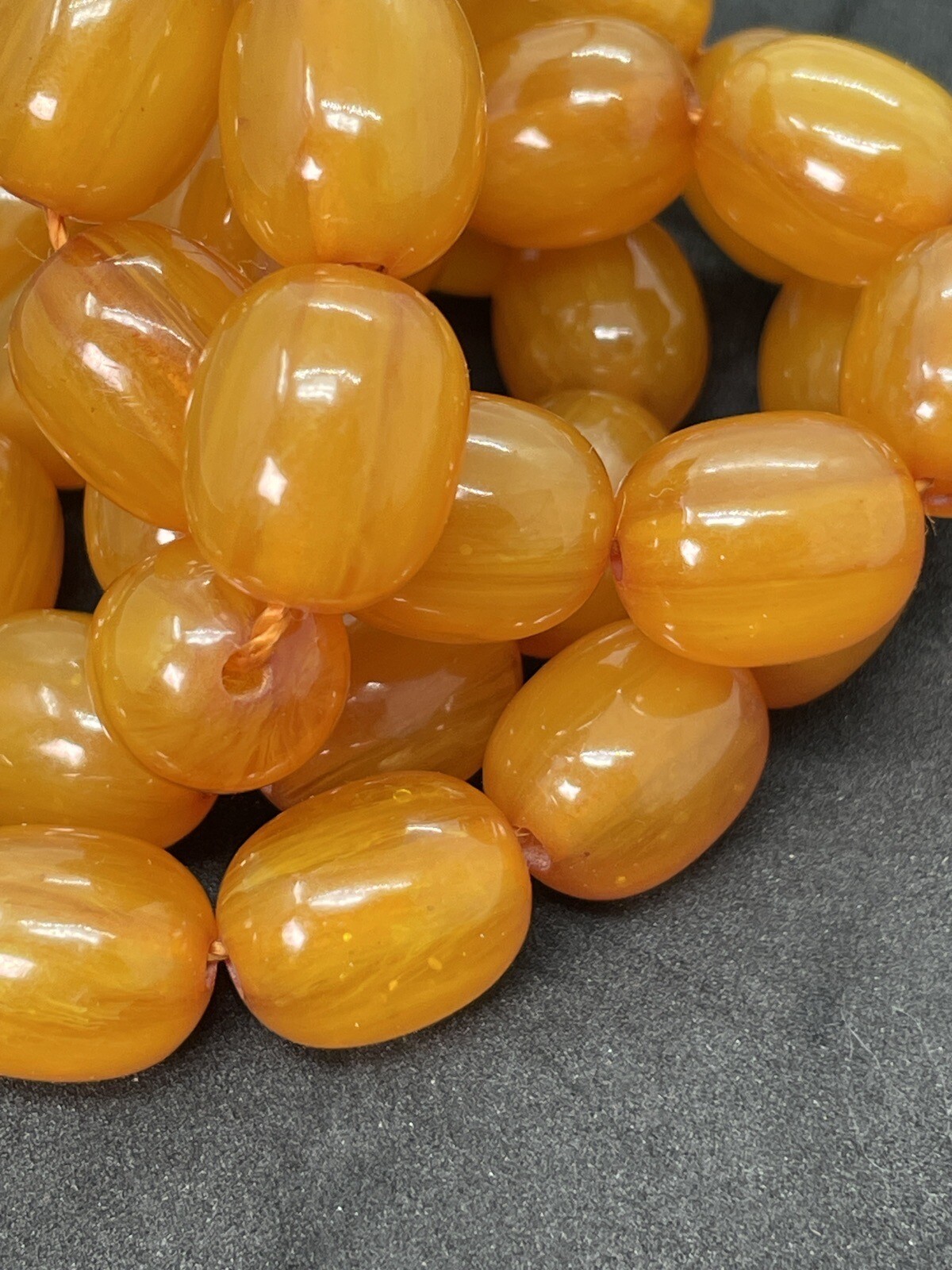PRAYER 33 BEADS, Old Ottoman veined MISBAHA TASBIH 14x17mm squeezing amber Без бренда - фотография #4