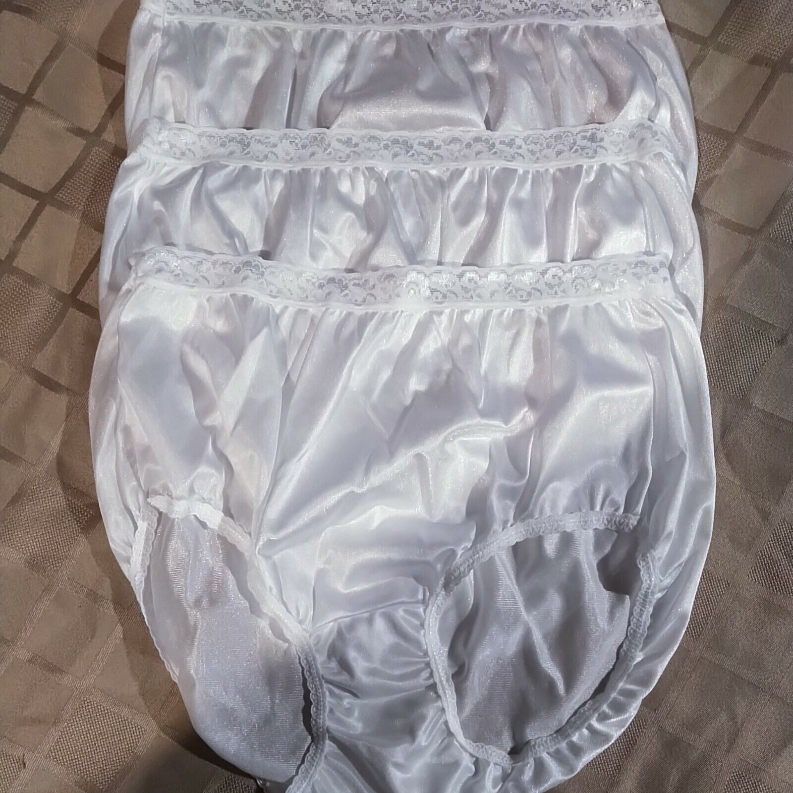 Woman's Vintage Hanes 100% nylon panties size 10 lot of 3 Hanes