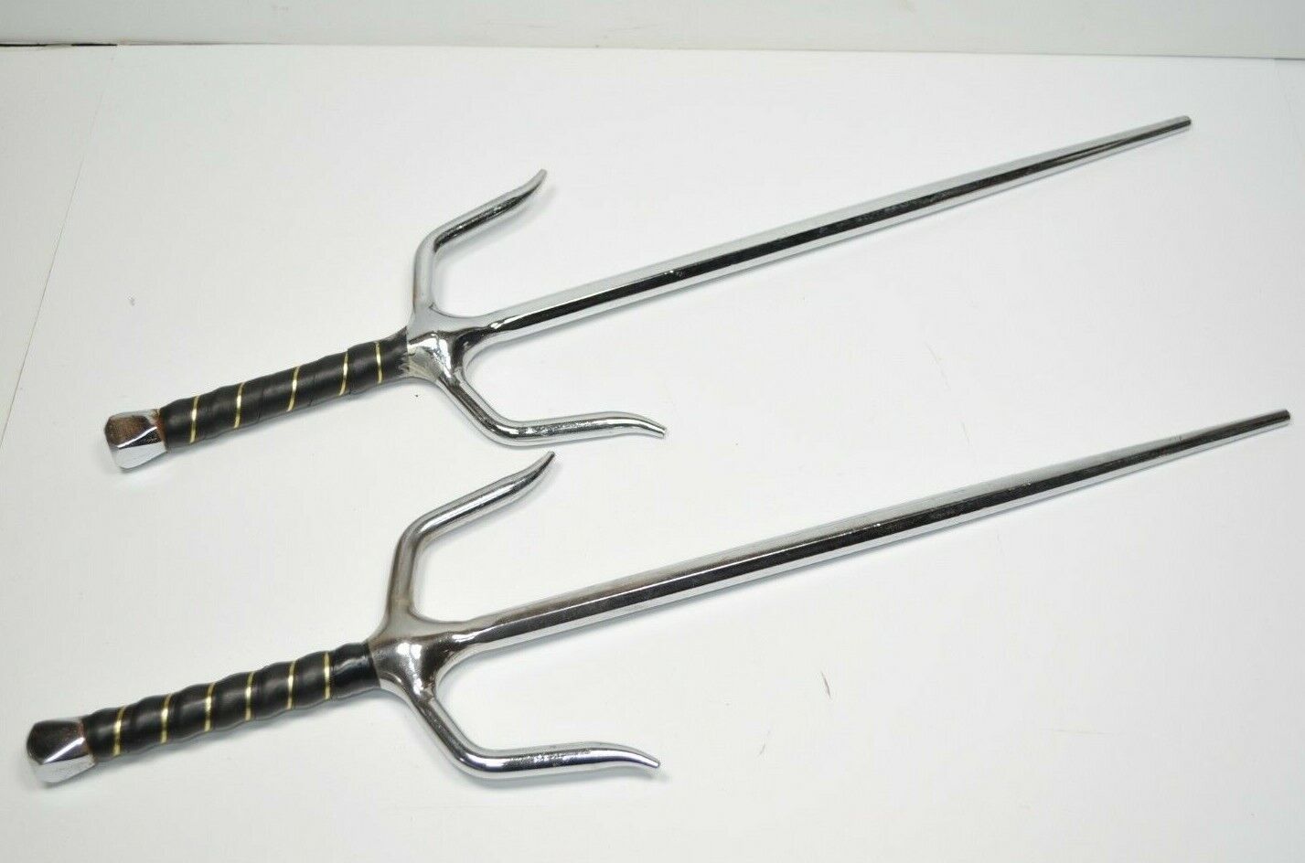 Set of 2 ~ 21.25" Vintage Octagon Sai Karate Practice Martial Arts  Not specified Does not apply