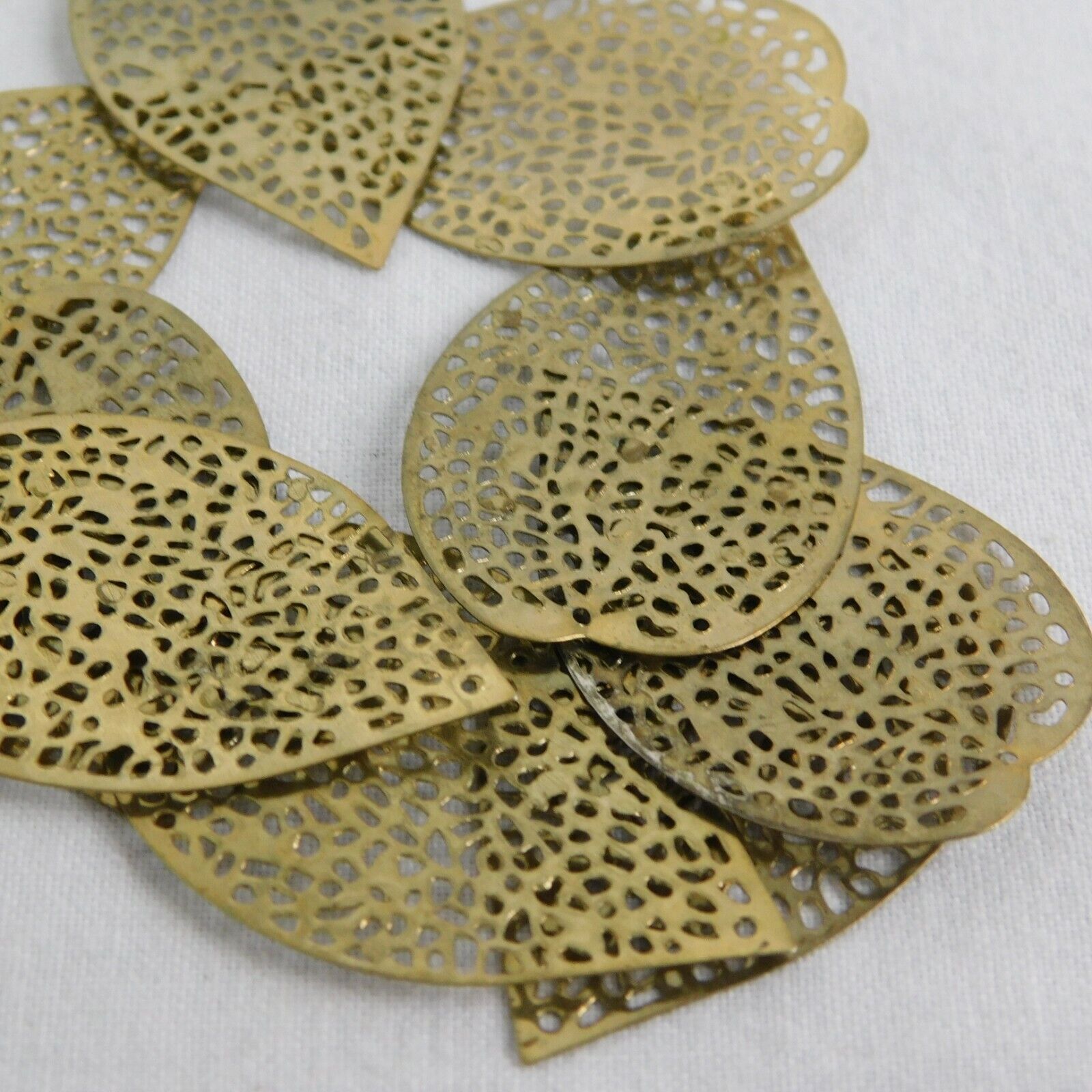 Lot of 10 Gold Plated Filigree Leaf Focal Pendant 1.5"x1" Jewelry Nature Spring Unbranded Does Not Apply - фотография #6