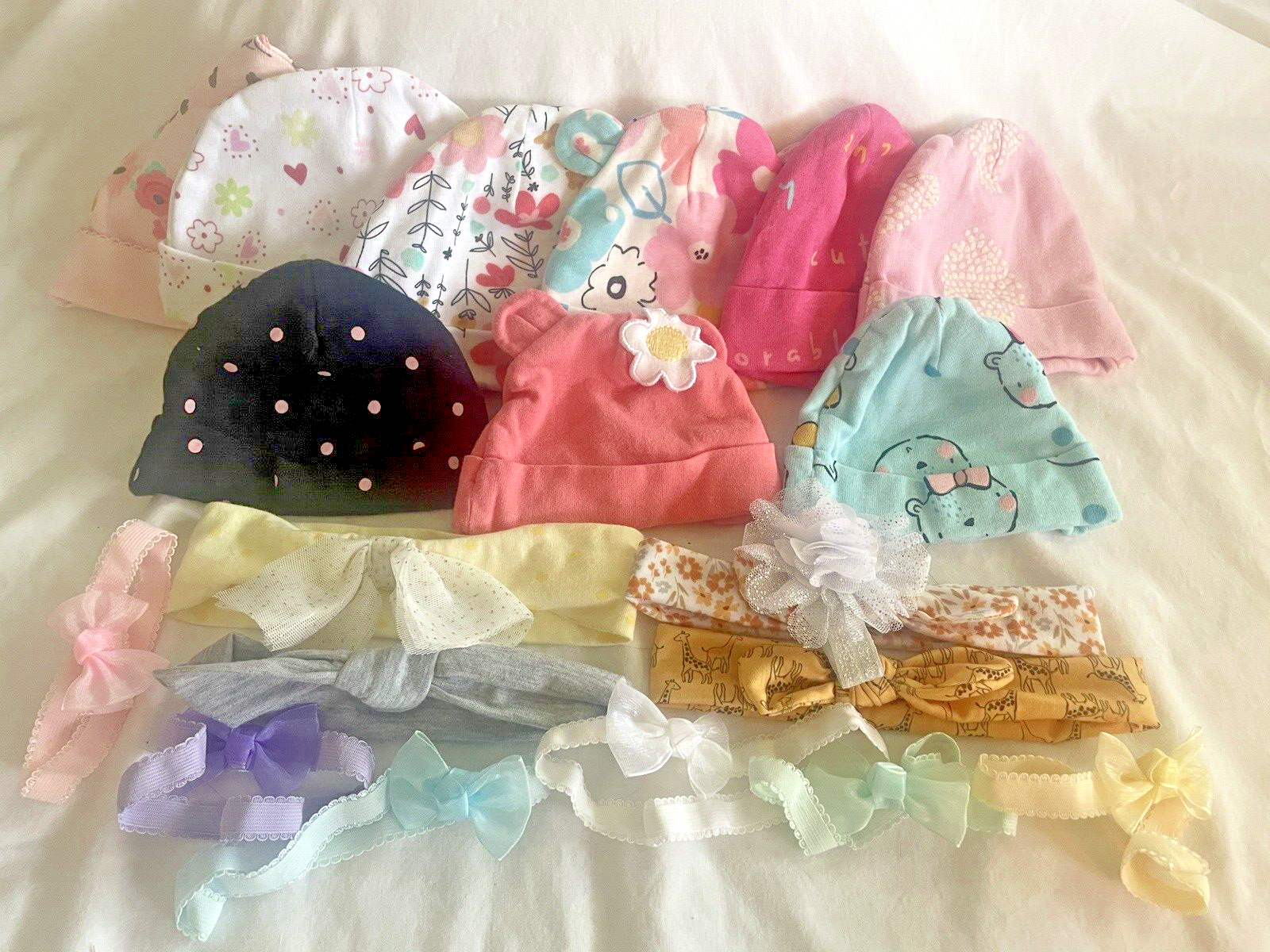 65 Pc 0-3 Mo Baby Girl Clothes + Hats & HeadBands Big Huge Bundle Set Lot Mix - фотография #2
