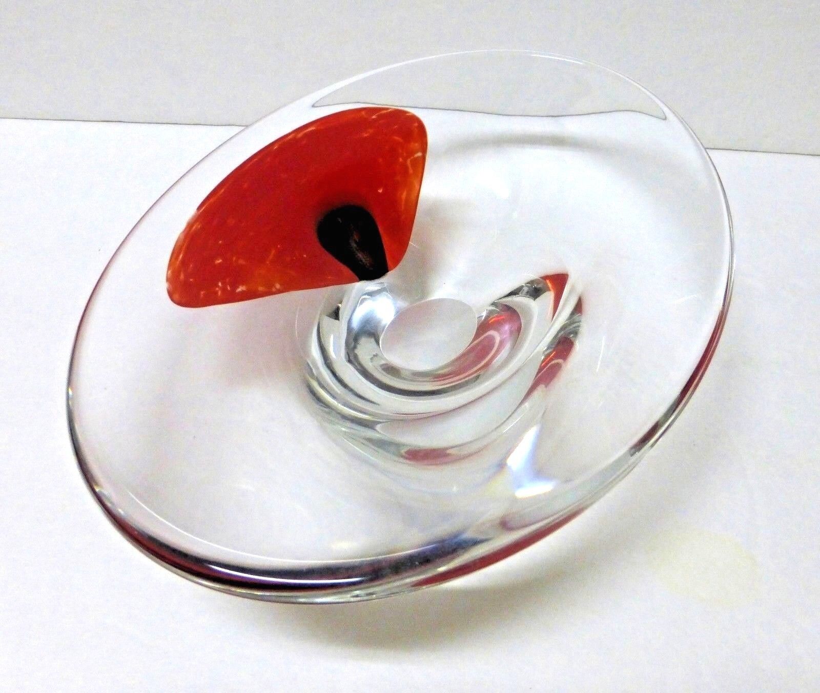 HEAVY ART GLASS BOWL-CLEAR GLASS WITH POPPY-SIGNED Unknown - фотография #2