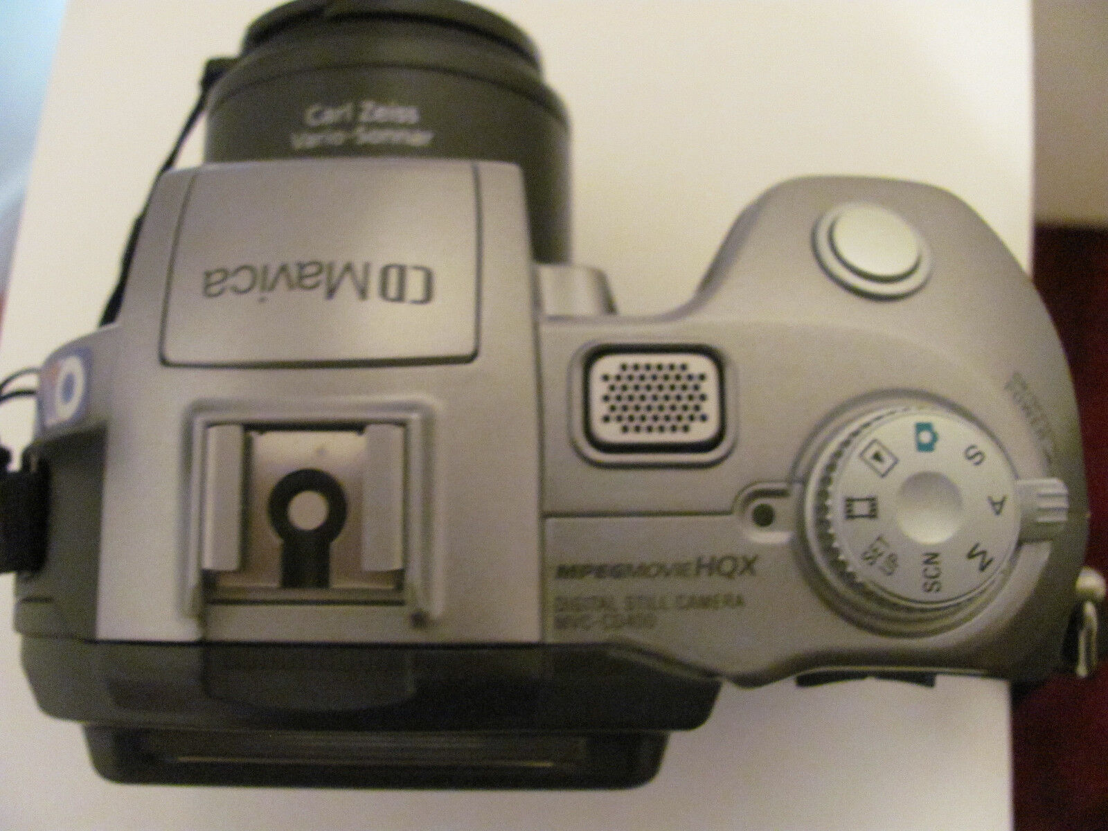 SONY CyberShot DSC-F707 4.9 MP + Sony Mavica MVC-CD400 4.0 MP Sony Sony Mavica Sony Cyber Shot - фотография #9