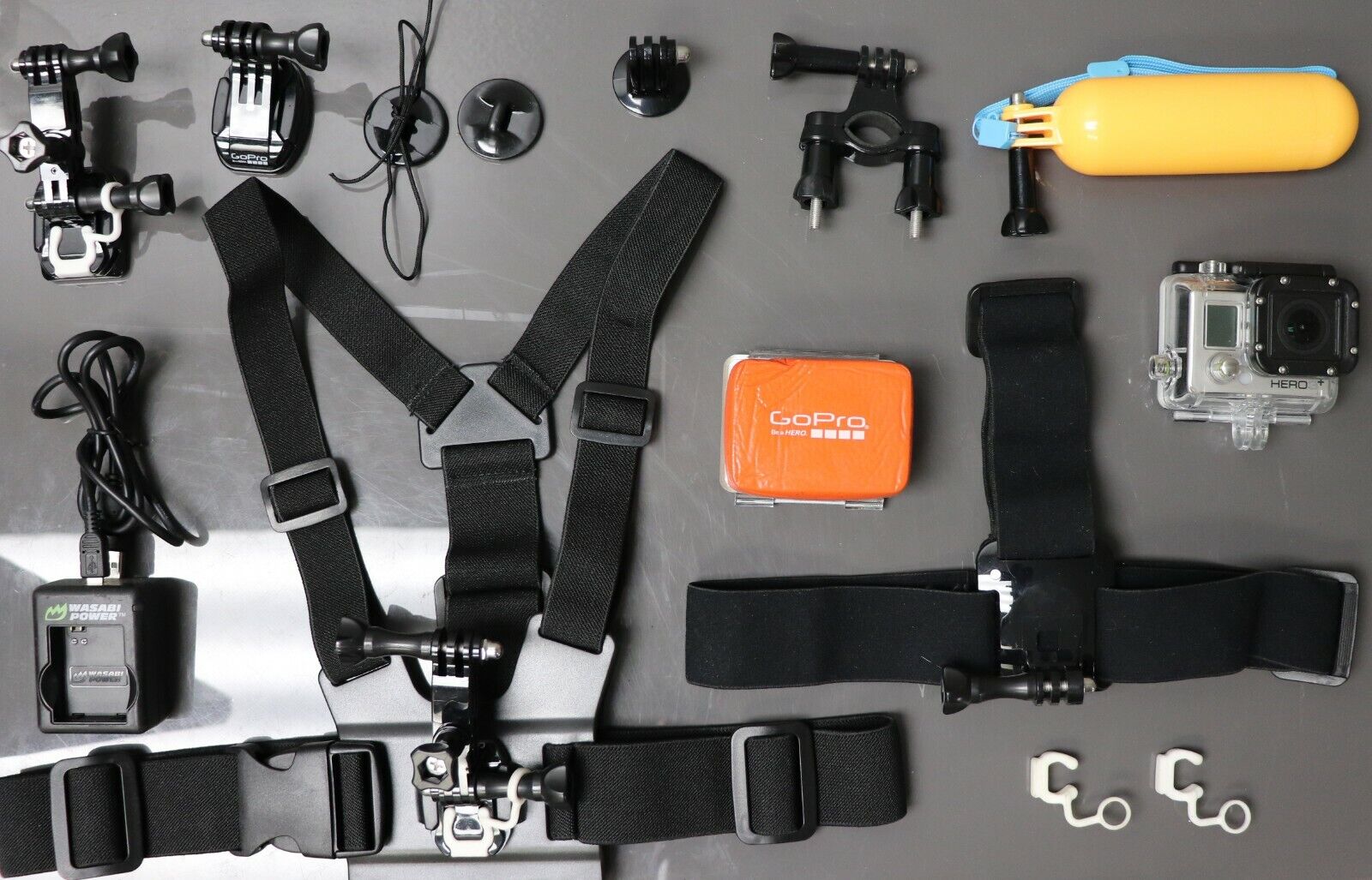 GOPRO 3+ SILVER WITH MULTIPLE ACCESSORIES! - 3243 GoPro CHDHN-301