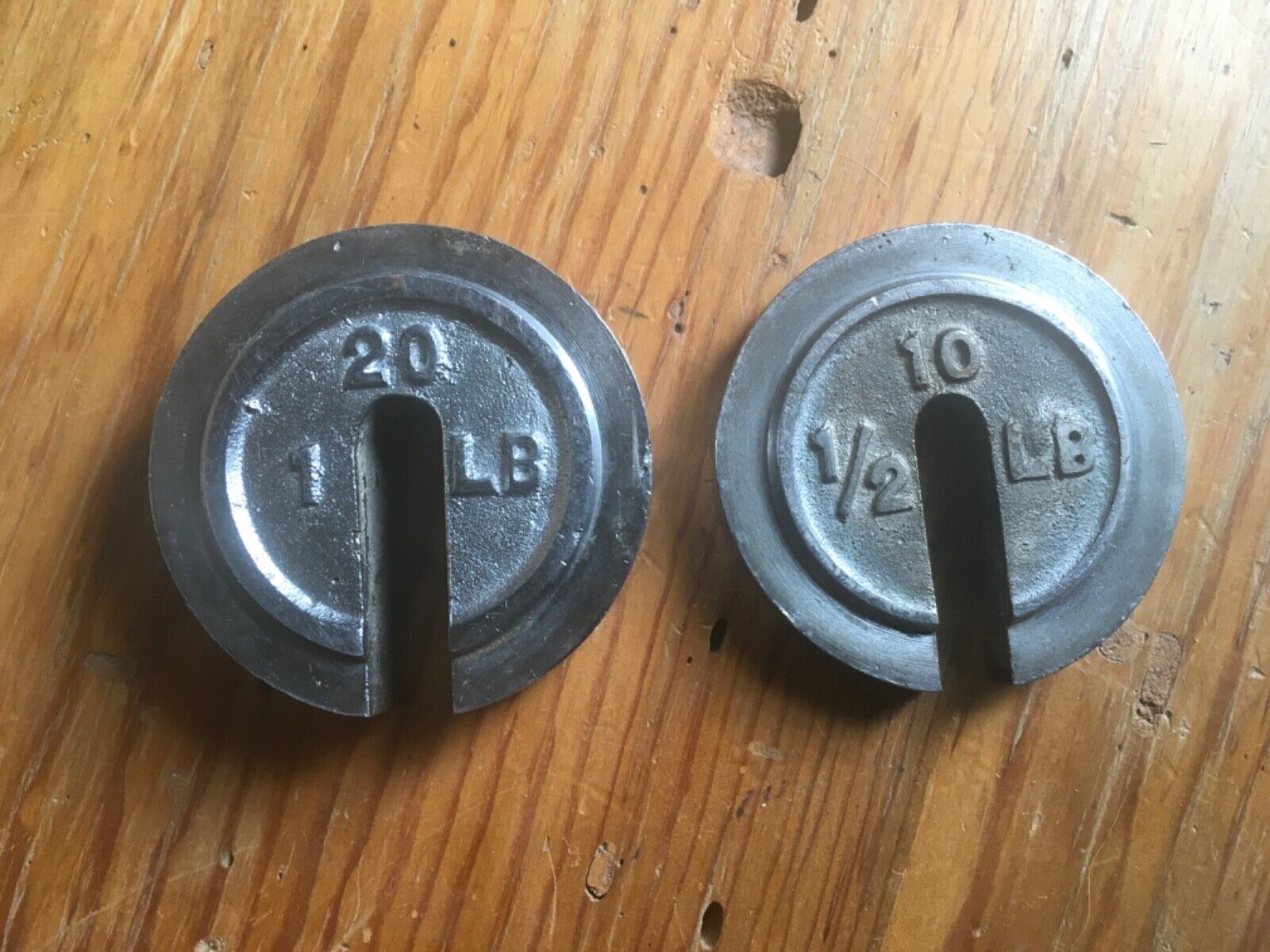 Lot of 2 Antique Solid Brass Round Slotted Counterpoise Weight 1/2 lb. & 1 lb. Без бренда - фотография #2