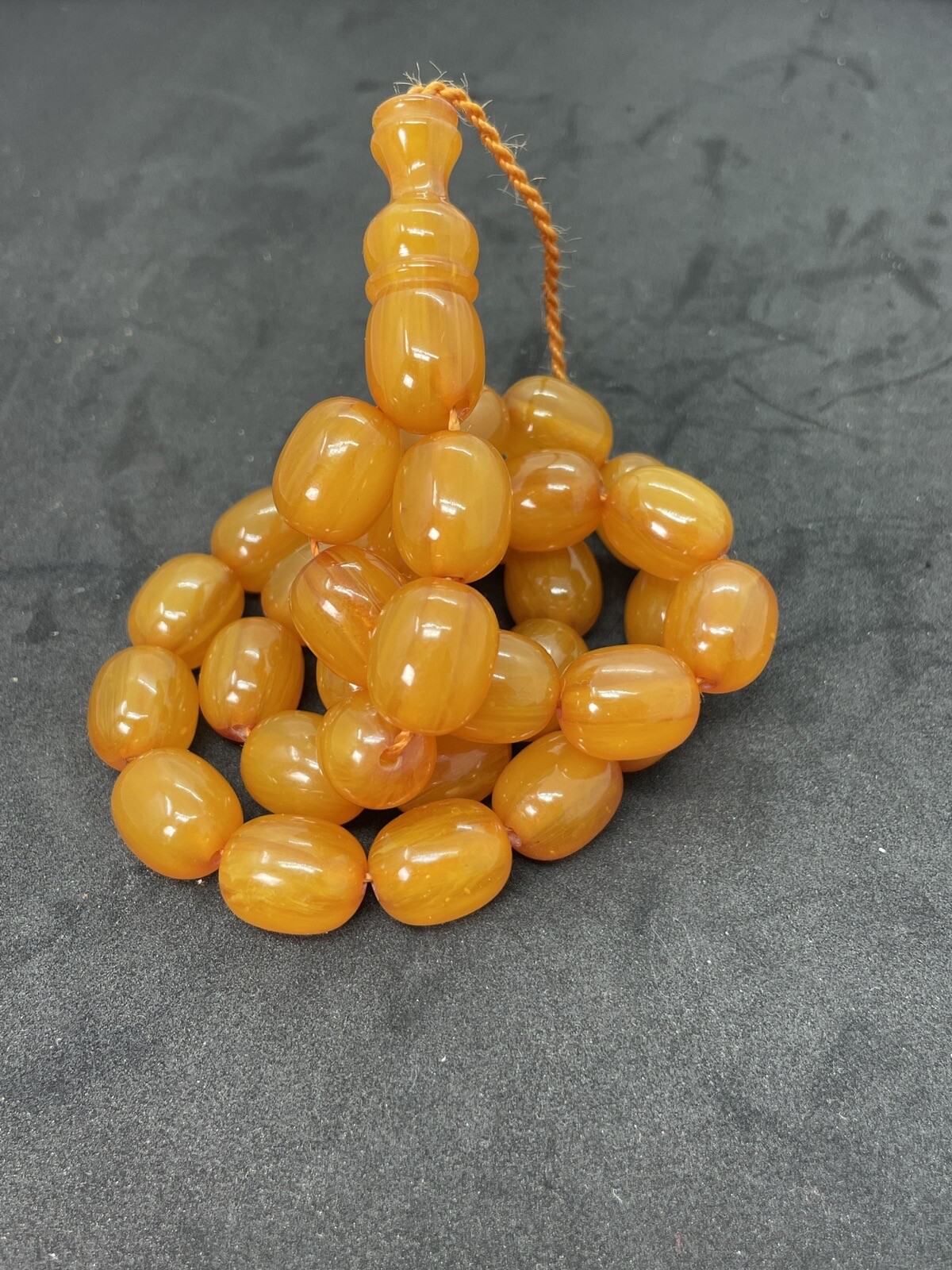 PRAYER 33 BEADS, Old Ottoman veined MISBAHA TASBIH 14x17mm squeezing amber Без бренда - фотография #2