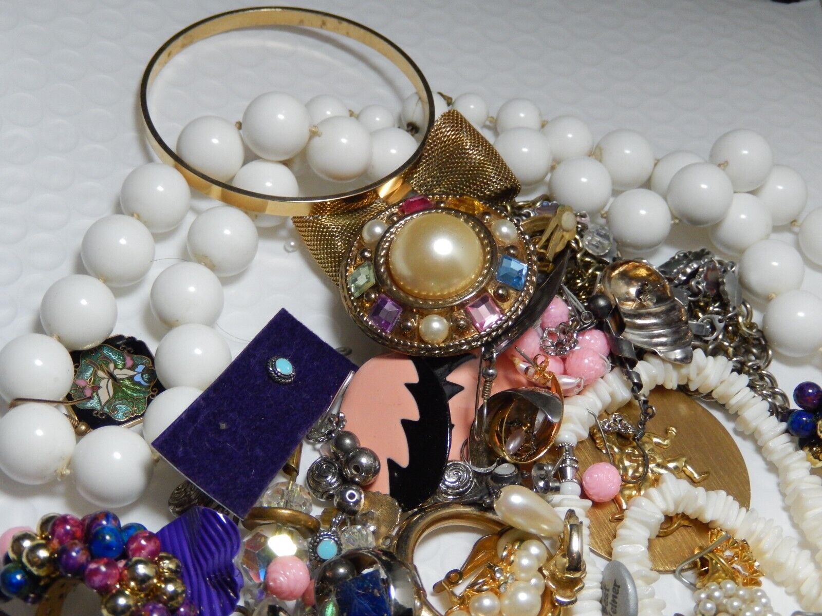 Costume Jewelry Lot For Crafting Over 50 pieces Assortment Sold as is Unbranded - фотография #5
