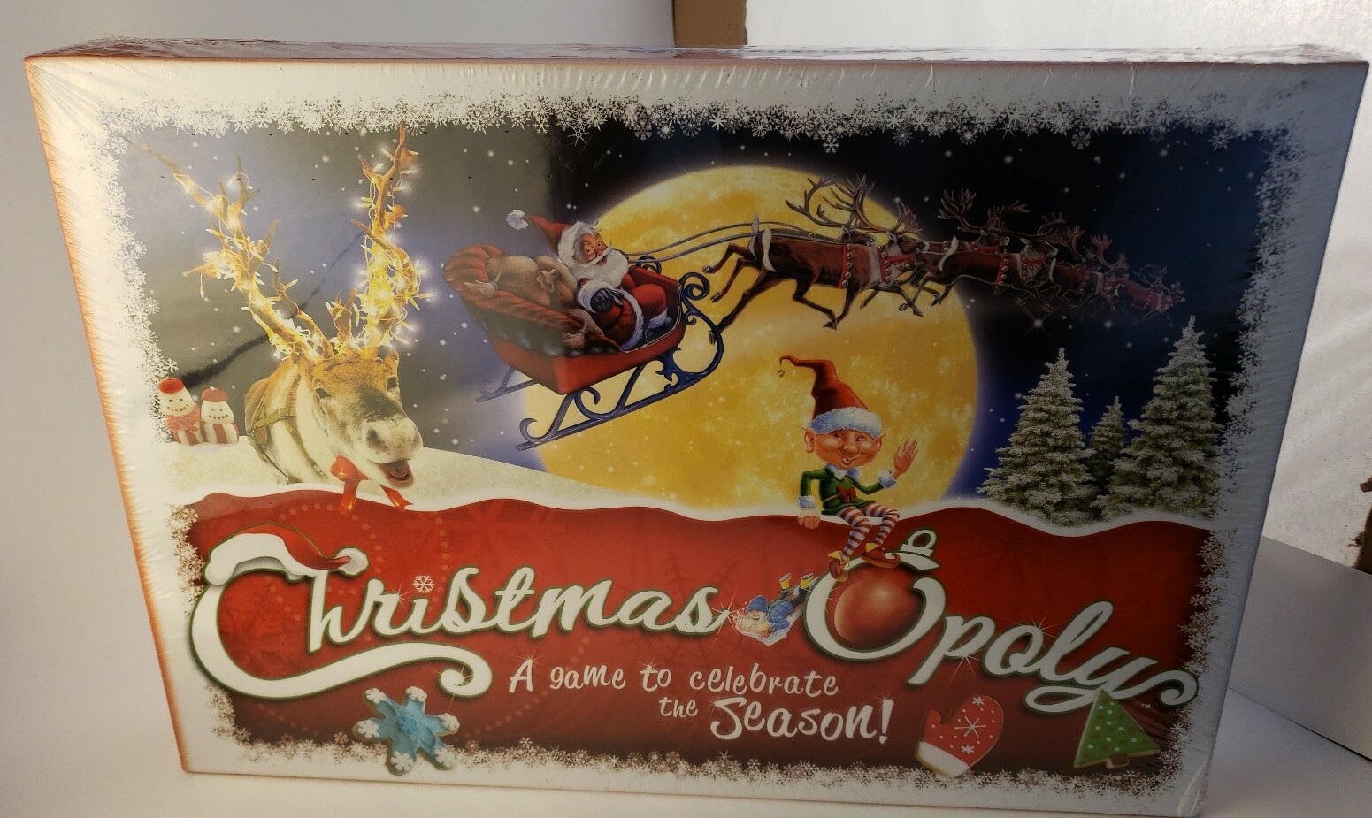 Christmas-Opoly Board Game Christmas Holiday  Theme Monopoly new sealed Late for the Sky - фотография #2