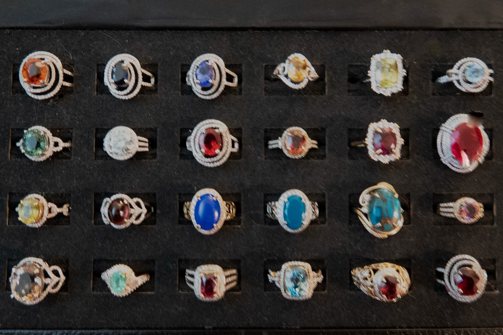 Assorted Jewelry Rings GUYS-make your wife very happy-BEST QUALITY! RARE Find Unbranded