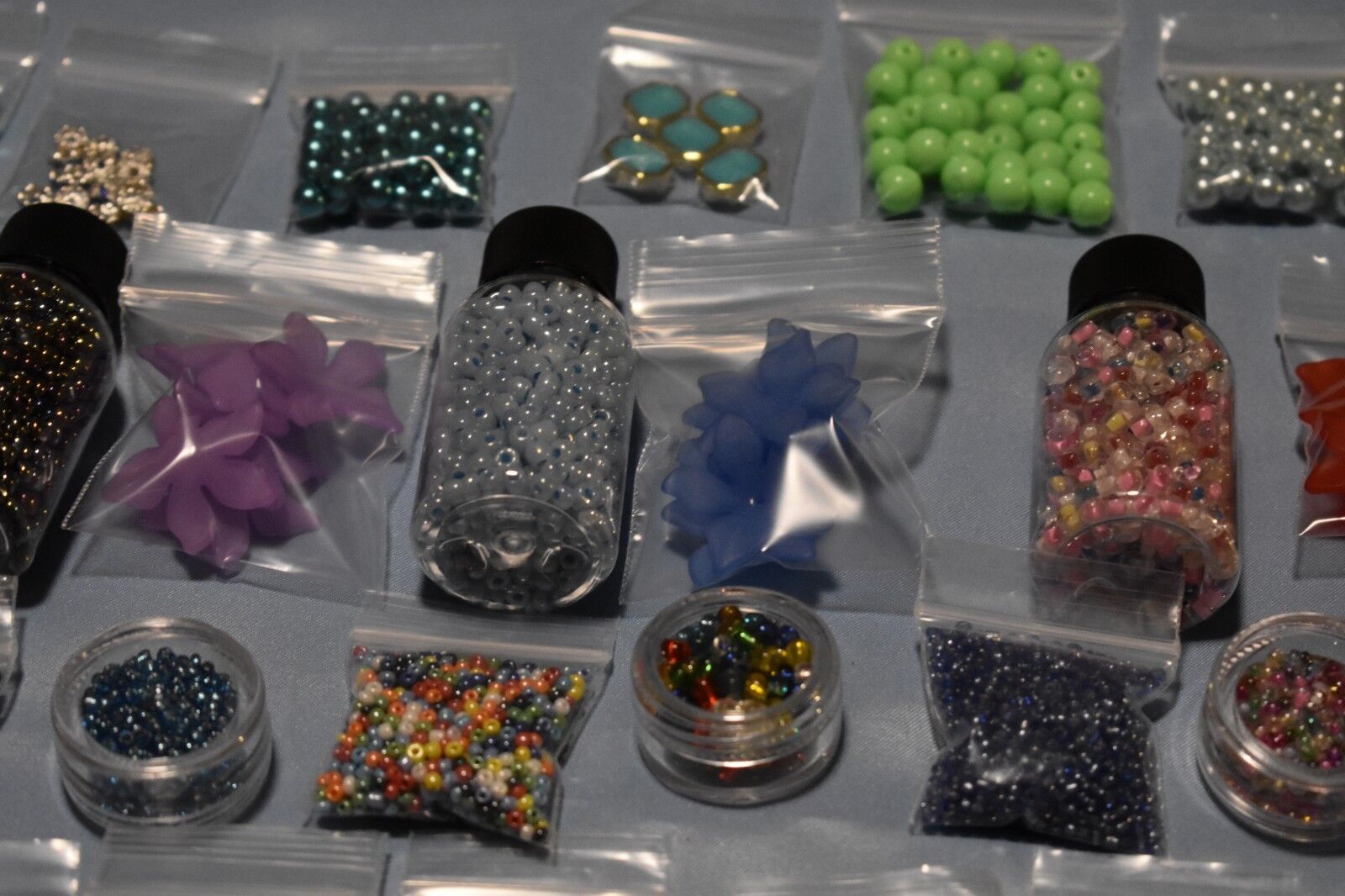 HUGE Lot Beads/Jewelry Making Supplies 50 'Bags' 100% NEW - UNIQUE LOTS! +XTRAS Unbranded - фотография #3